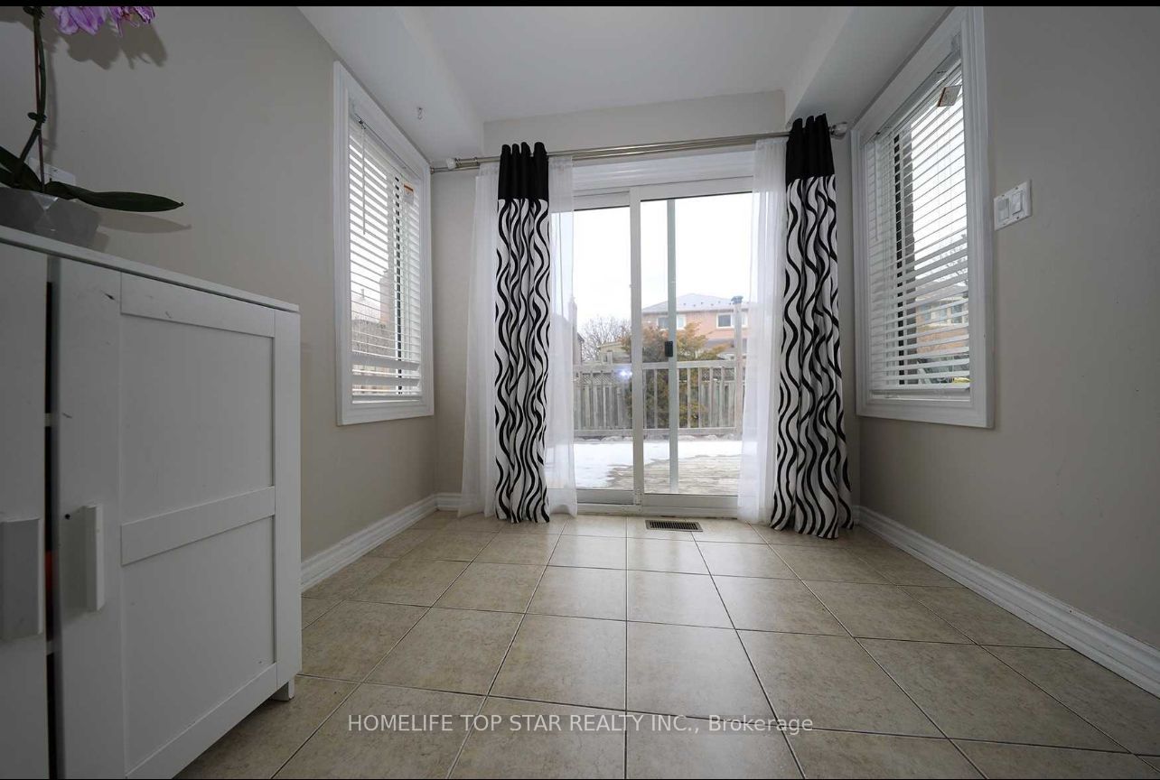 32 Millington Crescent, Ajax, ON L1T 1R3 photo 3