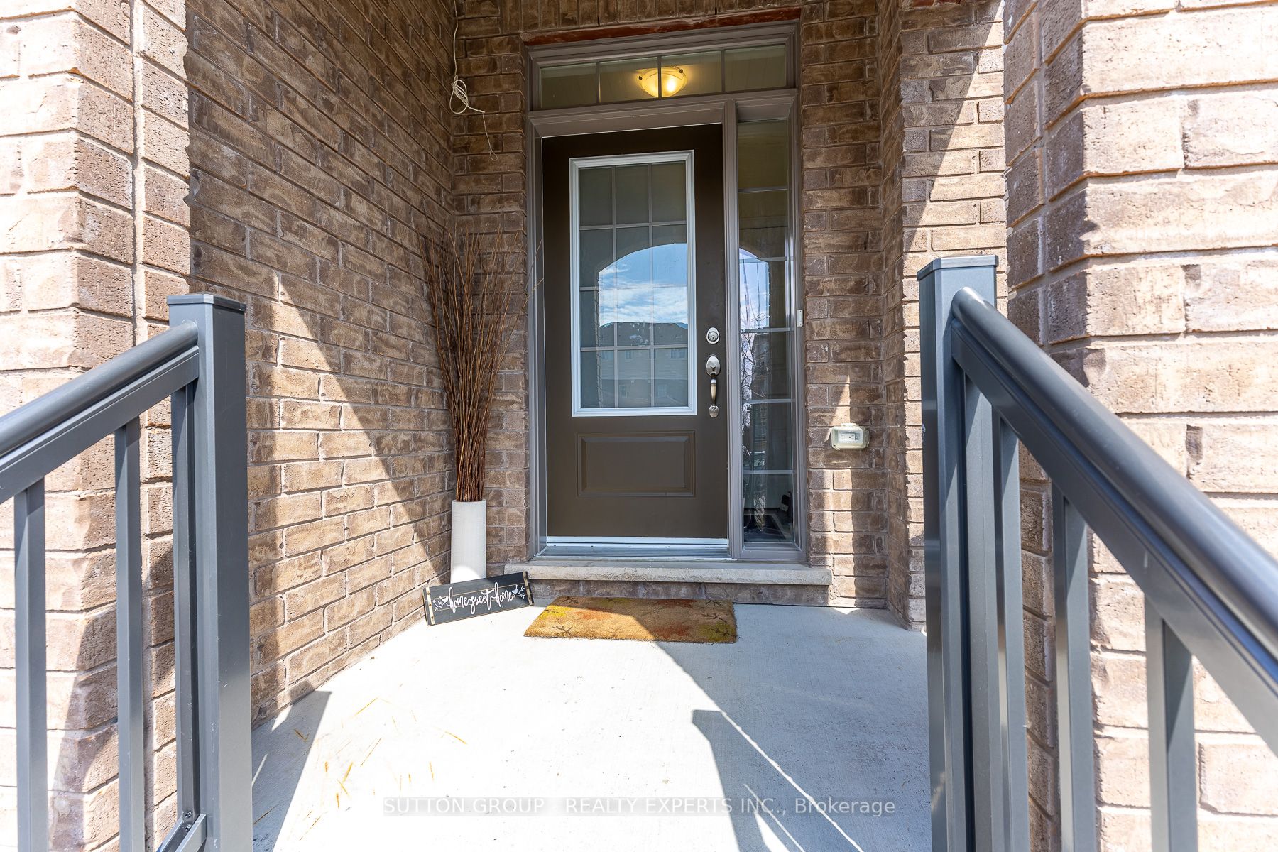 130 Ice Palace Crescent, Oshawa, ON L1H 7K4 photo 3