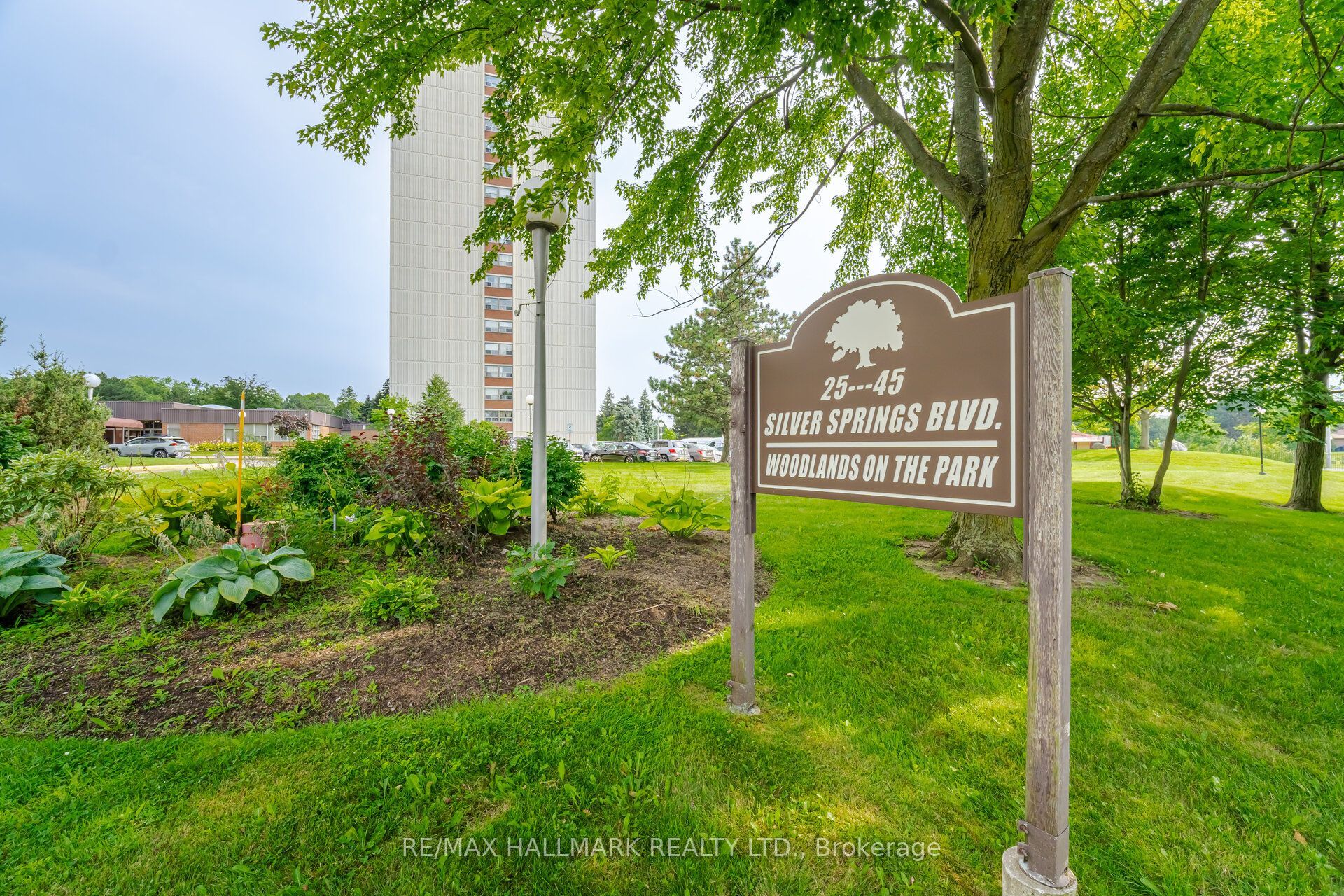 45 Silver Springs Boulevard 1504, Toronto, ON M1V 1R2 photo 2