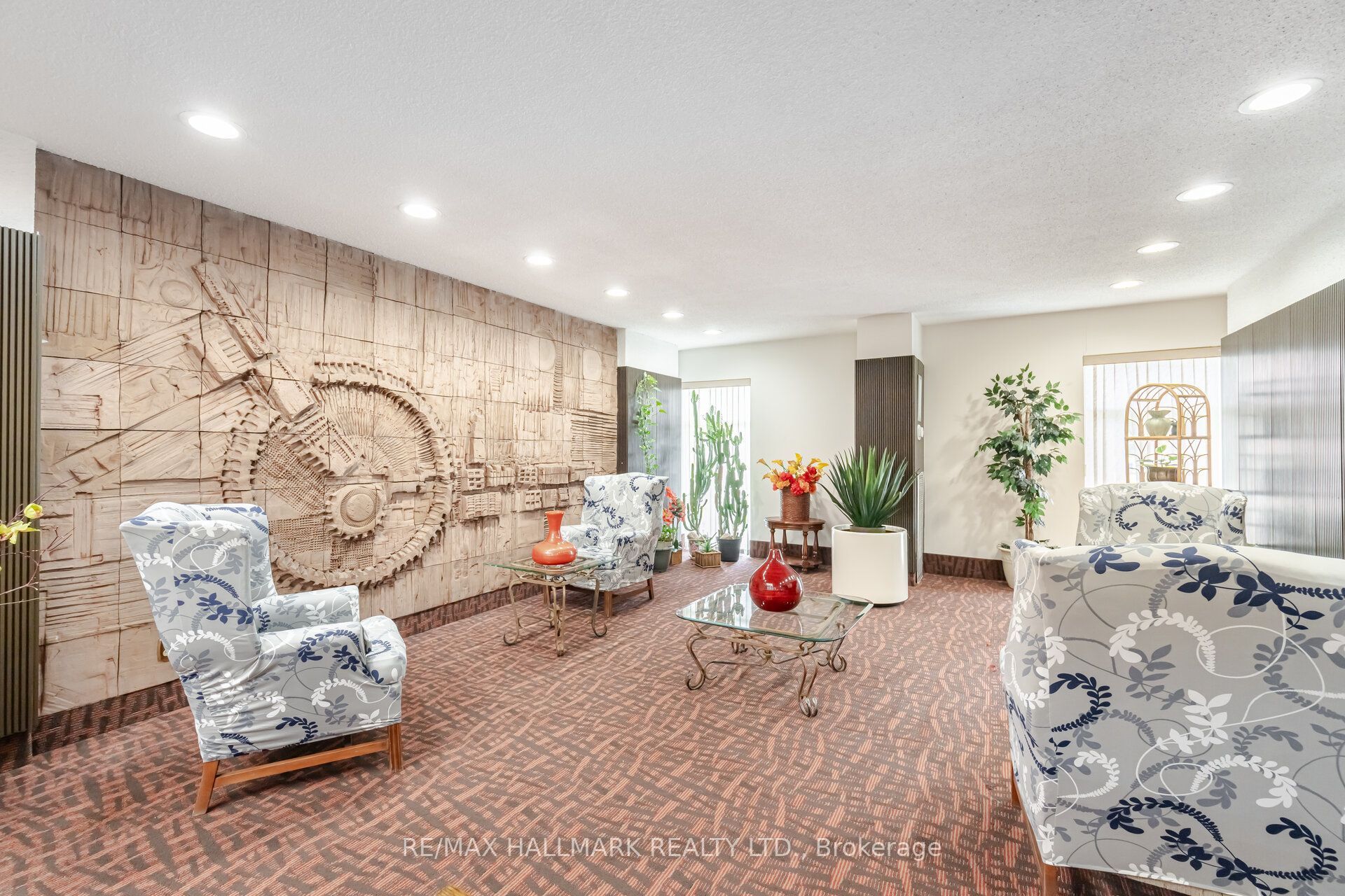 45 Silver Springs Boulevard 1504, Toronto, ON M1V 1R2 photo 4