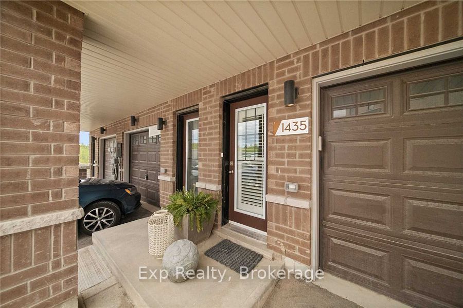 1435 Green Road, Clarington, ON L1C 5K7 photo 2