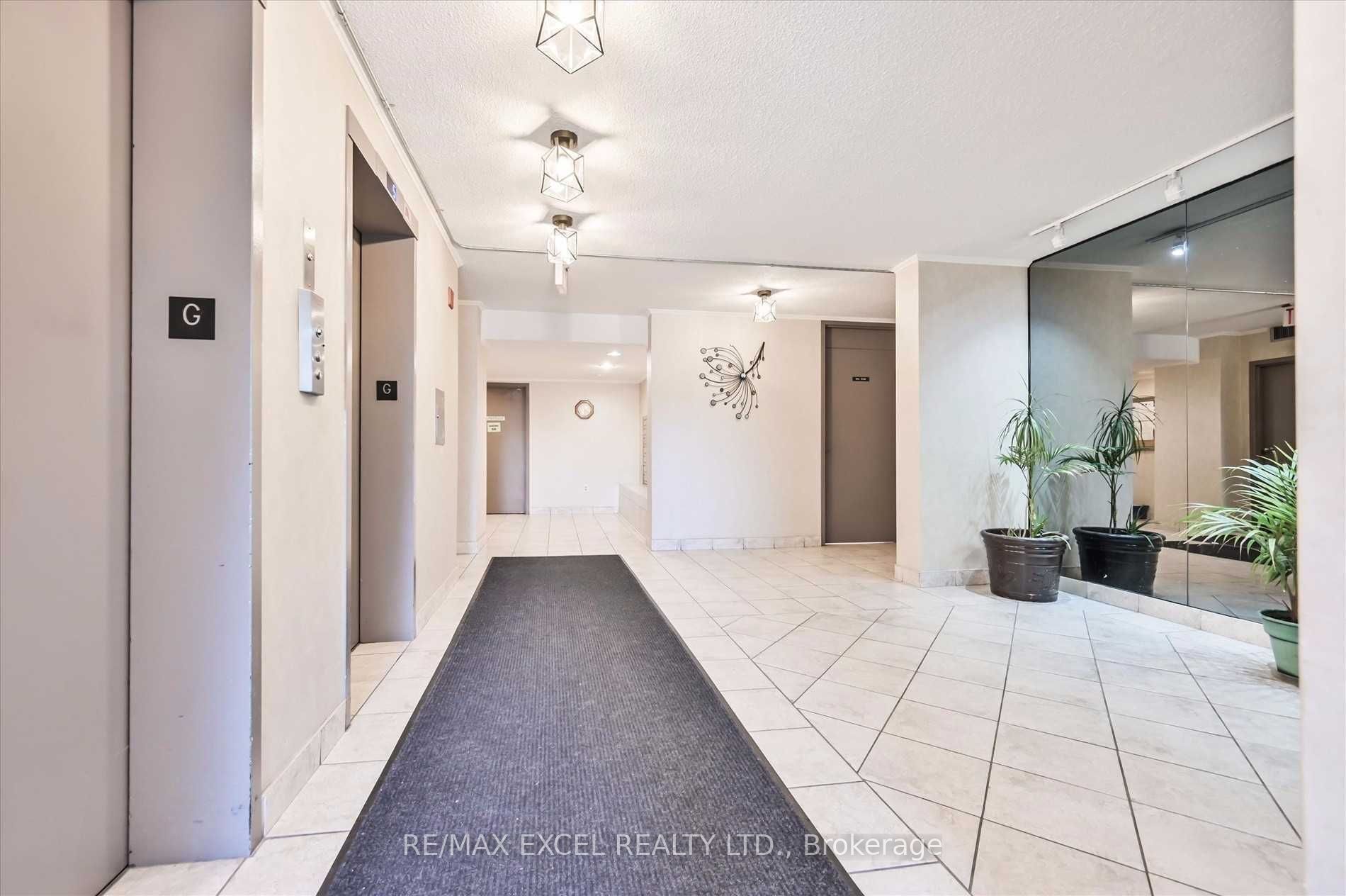 2500 Bridletowne Circle 907, Toronto, ON M1W 2V1 photo 5