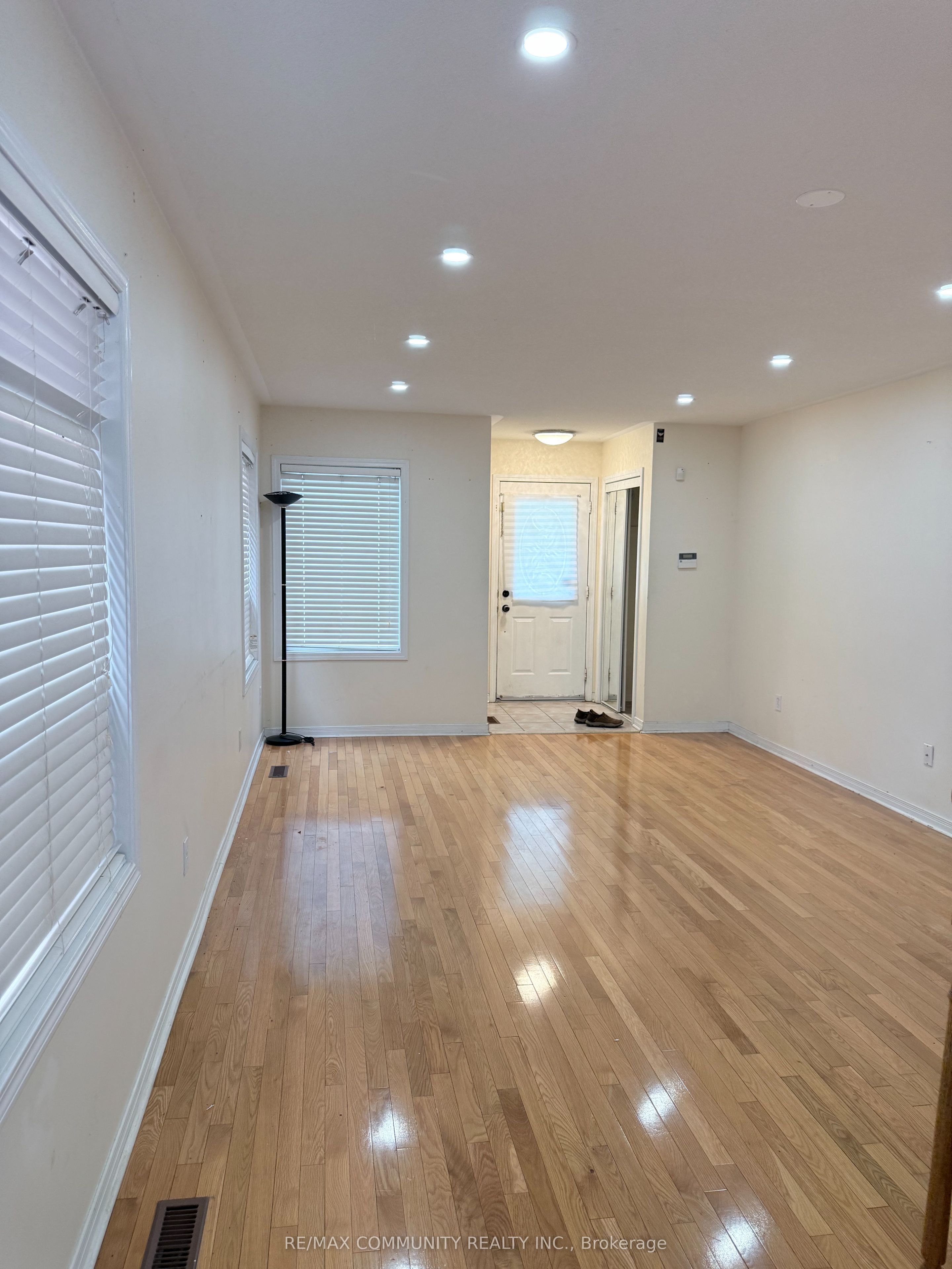 26 Grosbeak Crescent, Toronto, ON M1X 1X1 photo 2