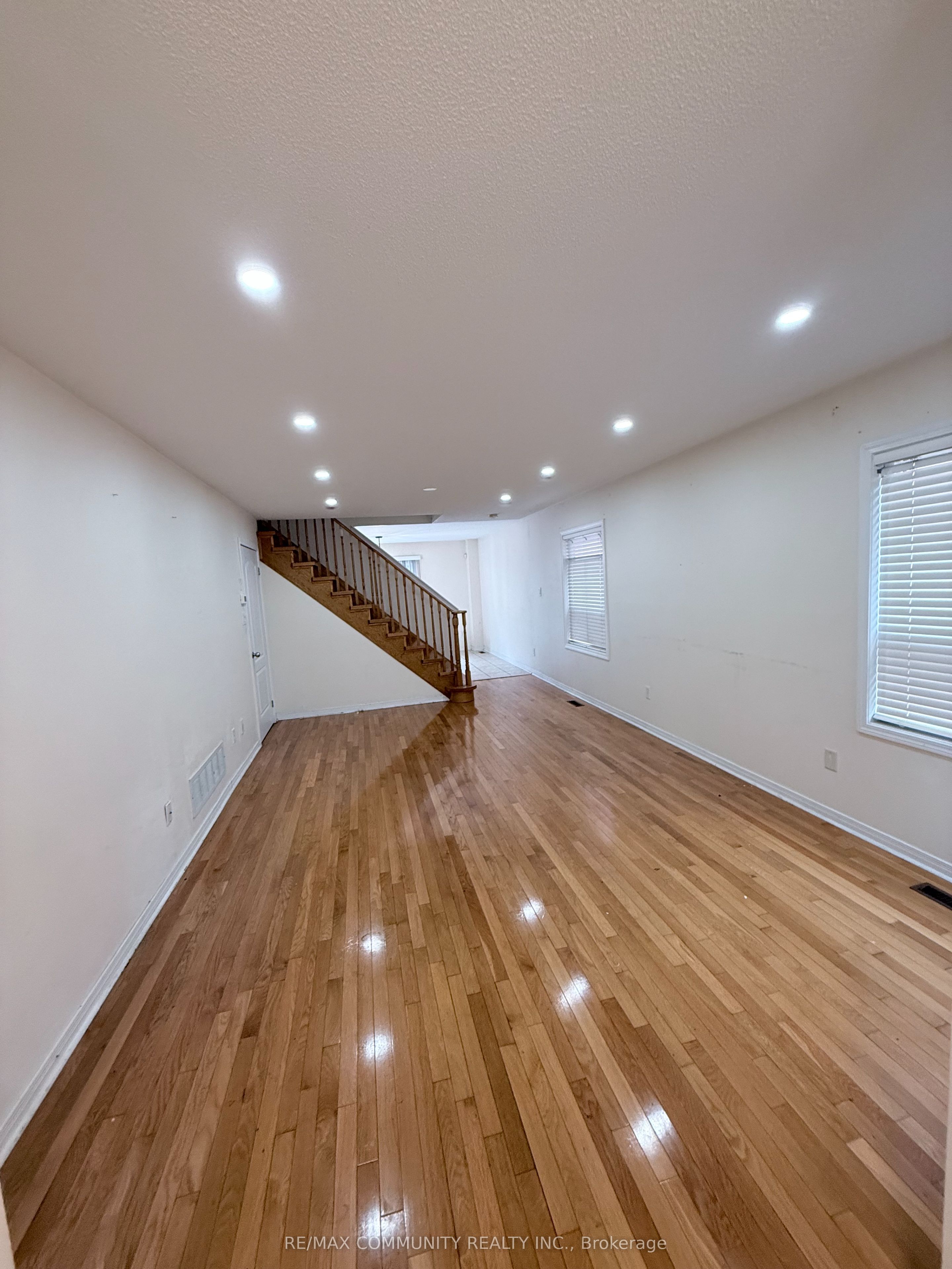 26 Grosbeak Crescent, Toronto, ON M1X 1X1 photo 4