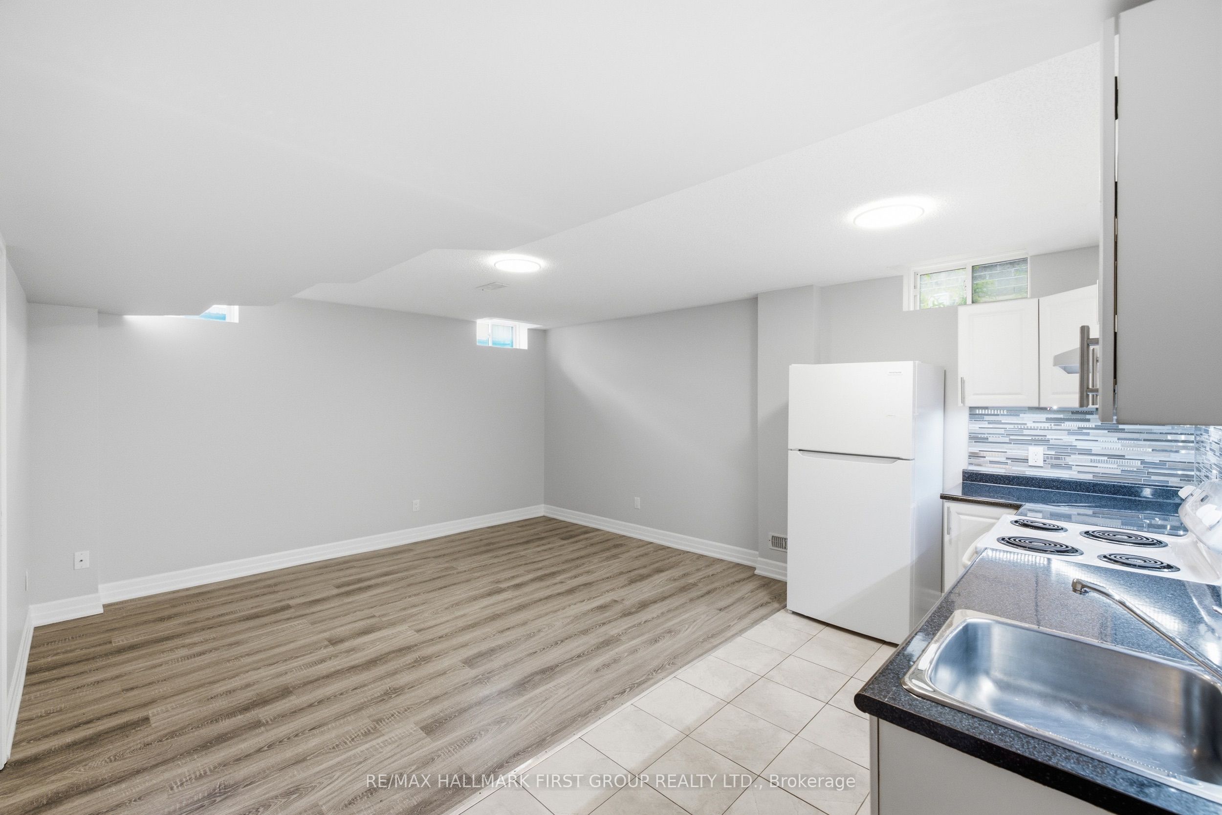 527 Halo Street, Oshawa, ON L1L 0H9 photo 5