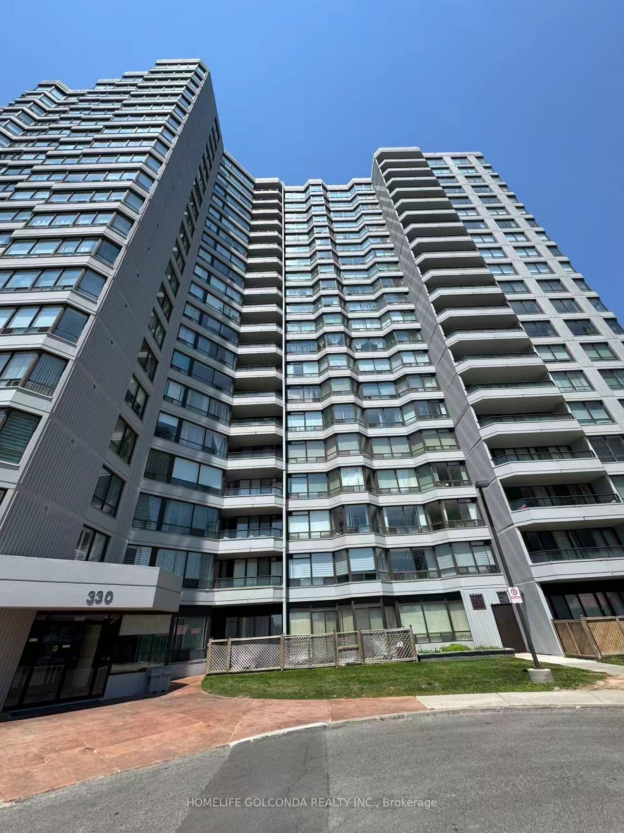 330 Alton Towers Circle 912, Toronto, ON M1V 5H3 photo 2