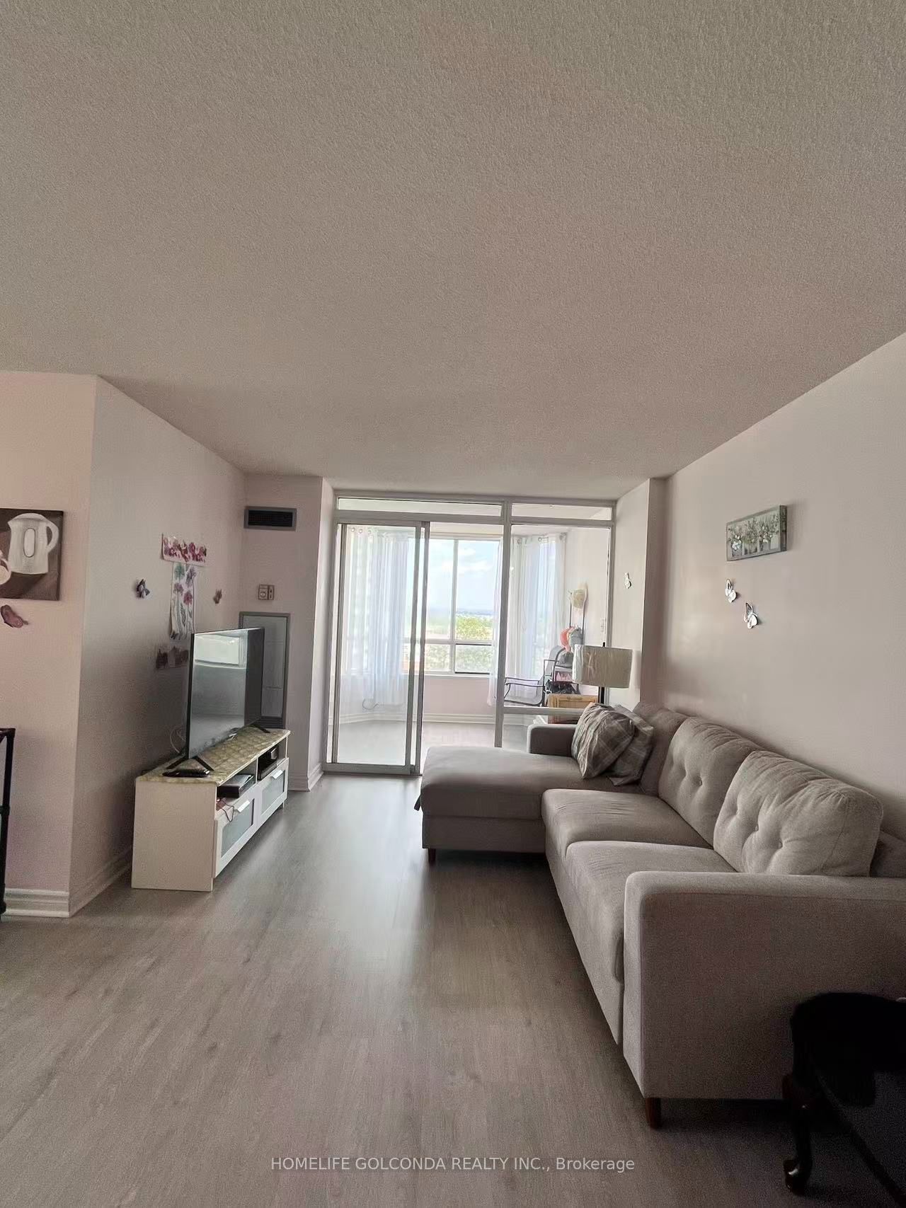 330 Alton Towers Circle 912, Toronto, ON M1V 5H3 photo 5