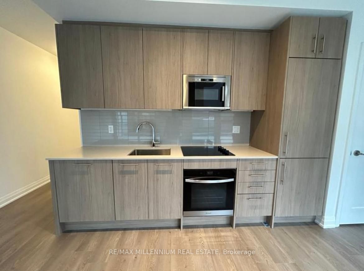 286 Main Street 1601, Toronto, ON M4C 0B3 photo 2