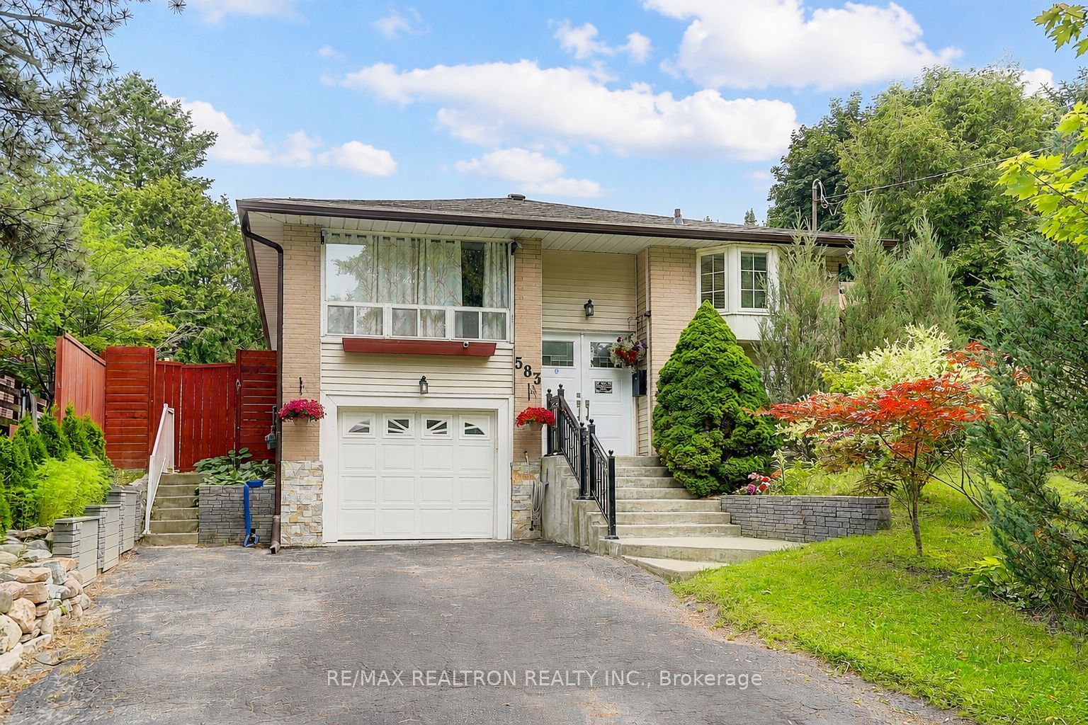 583 Pinewood Street, Oshawa, ON L1G 2S2 photo 3