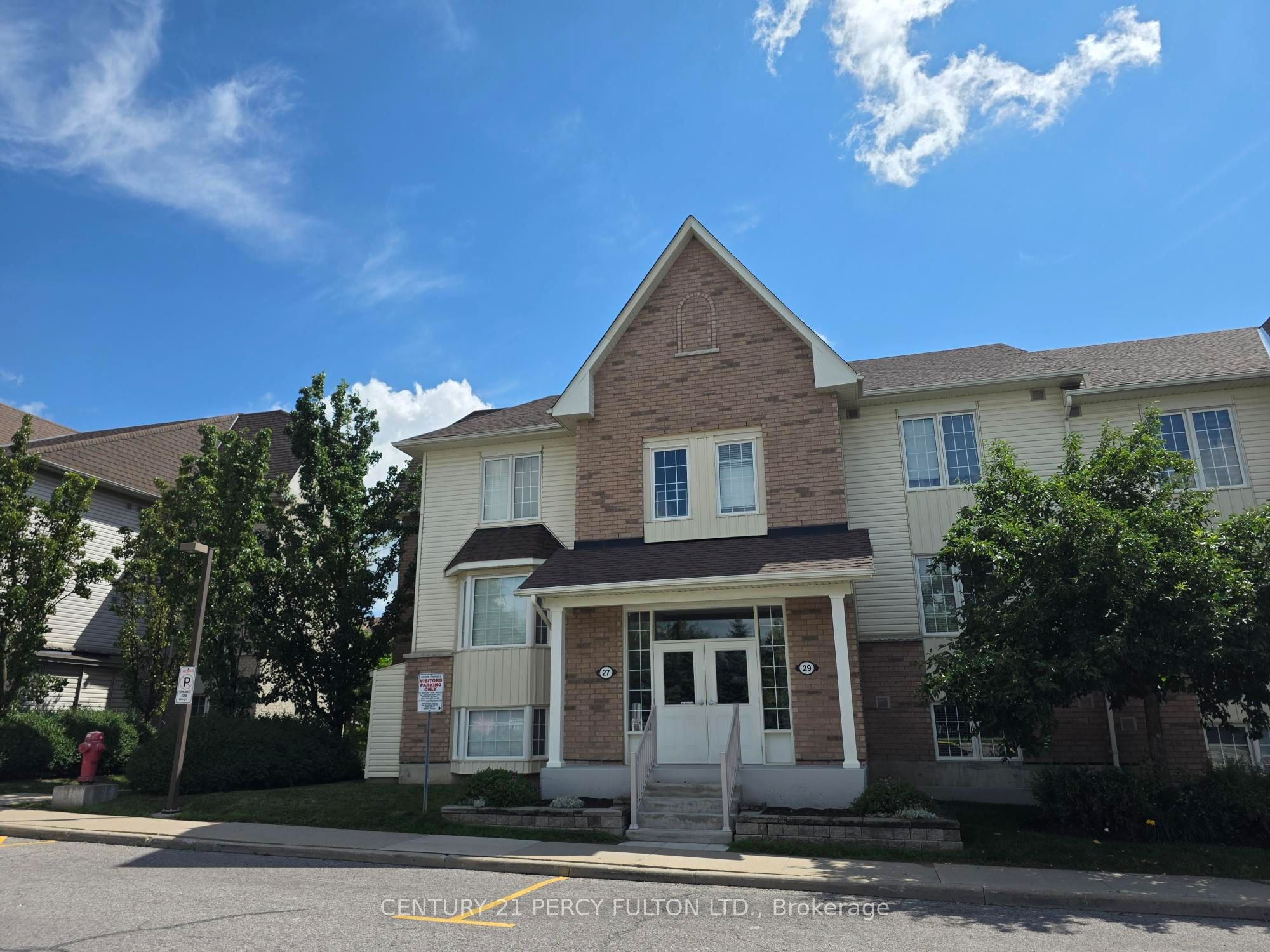 27 Petra Way 2, Whitby, ON L1R 0A5