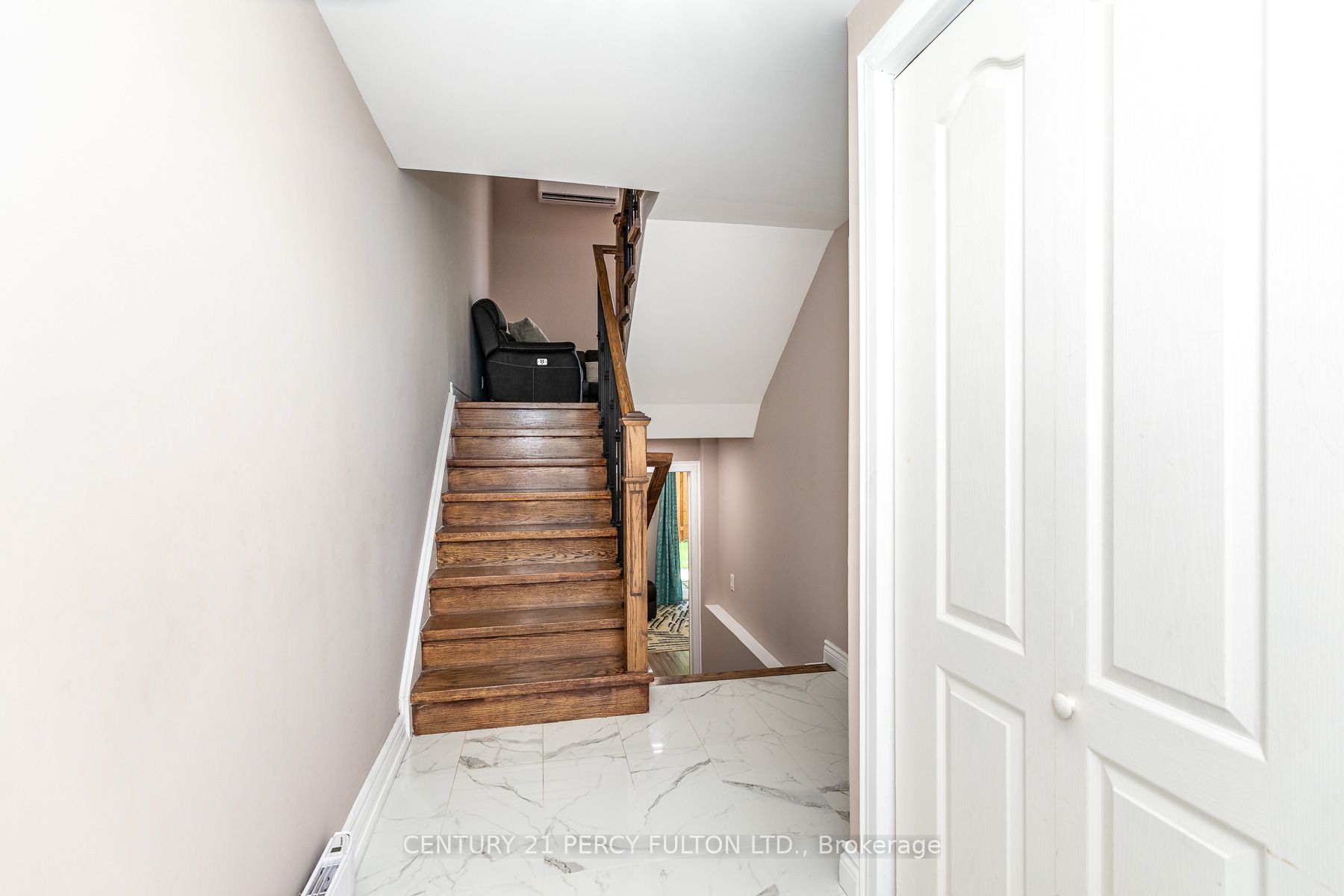 350 Camelot Court 38, Oshawa, ON L1G 6P7 photo 5