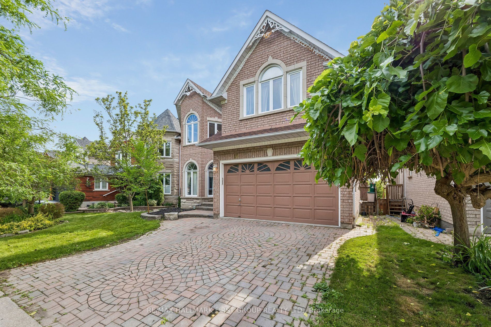 18 Kemp Drive, Ajax, ON L1T 4B1 photo 3