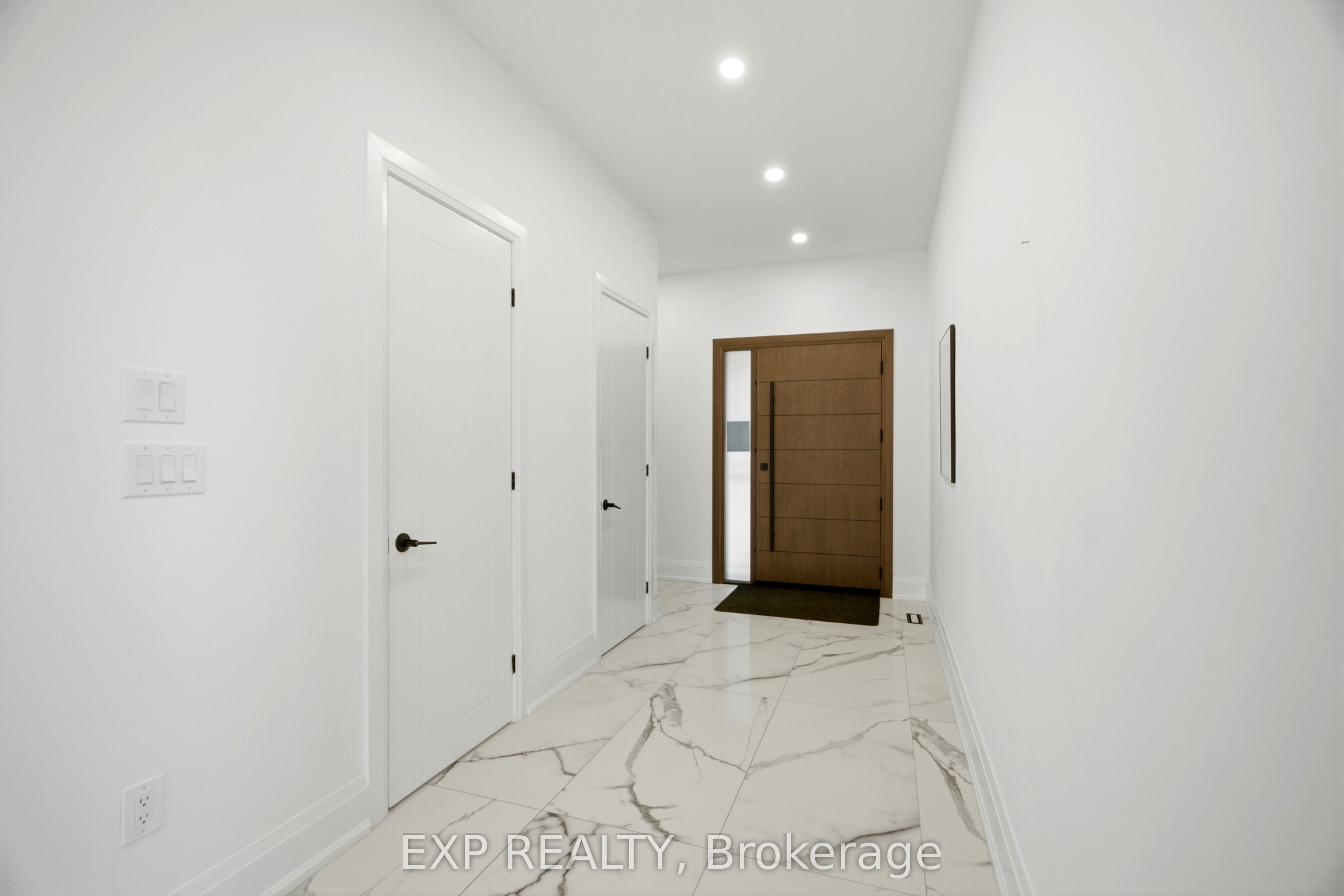 83 Kalmar Avenue, Toronto, ON M1N 3G5 photo 2