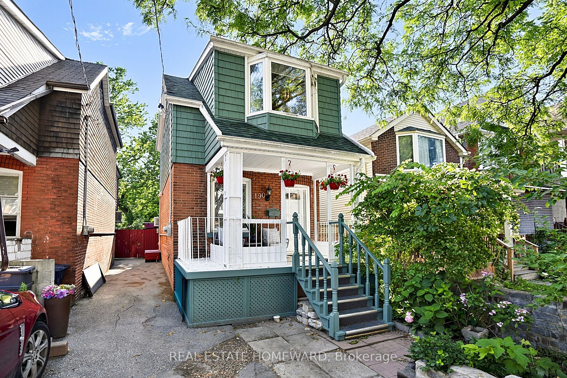190 Rhodes Avenue, Toronto, ON M4L 3A1
