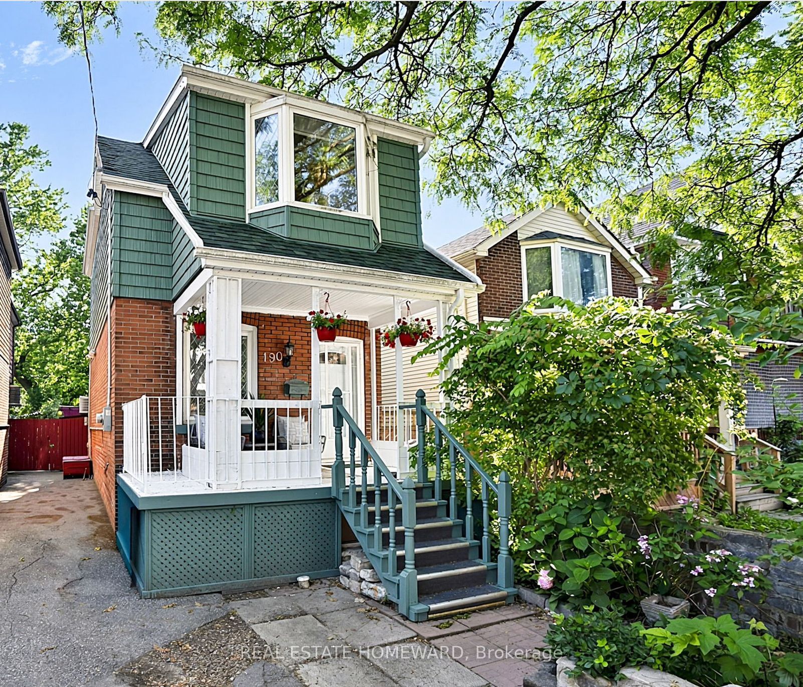 190 Rhodes Avenue, Toronto, ON M4L 3A1 photo 2