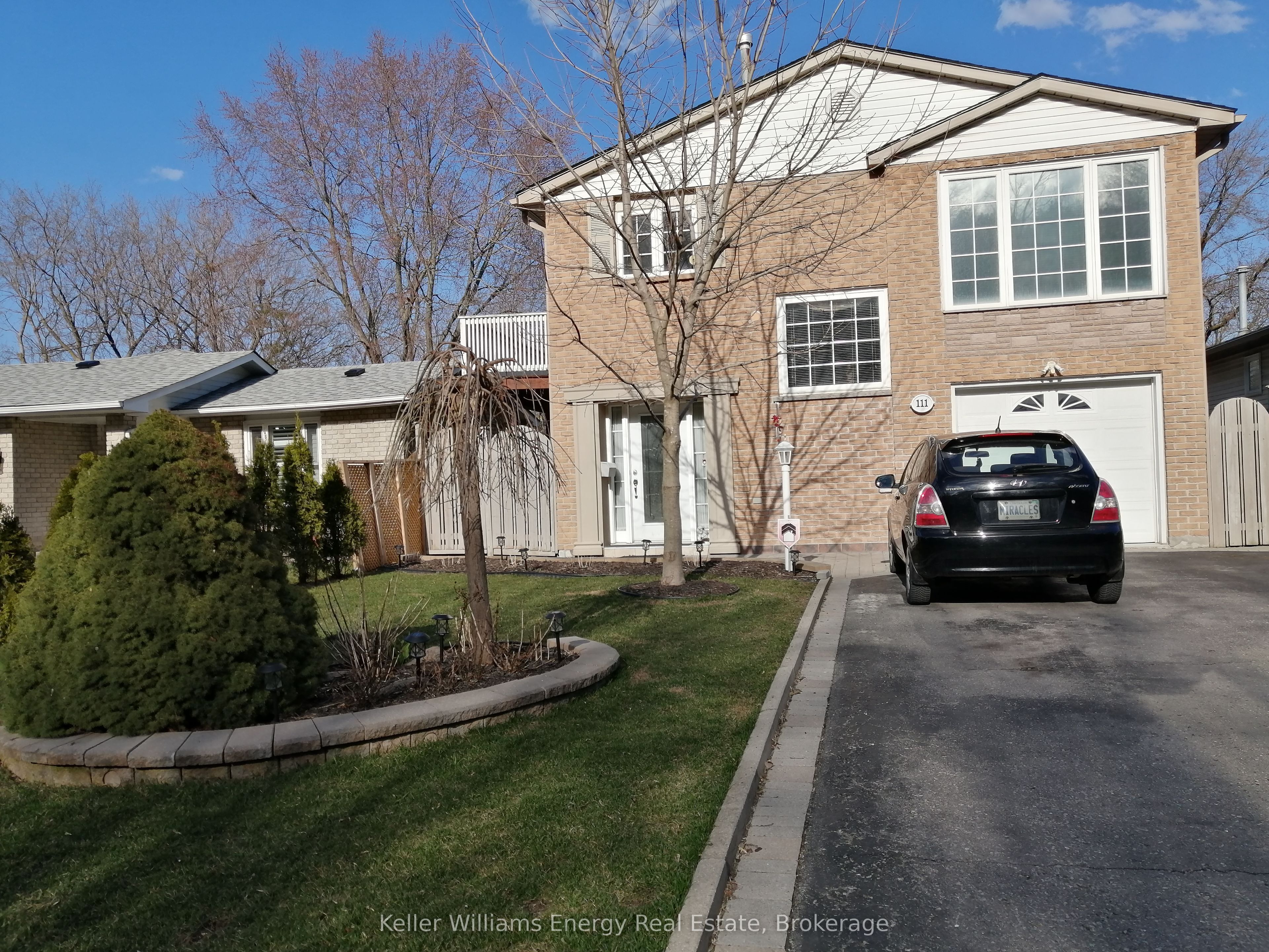 111 Limerick Street, Oshawa, ON L1J 7A8 photo 2