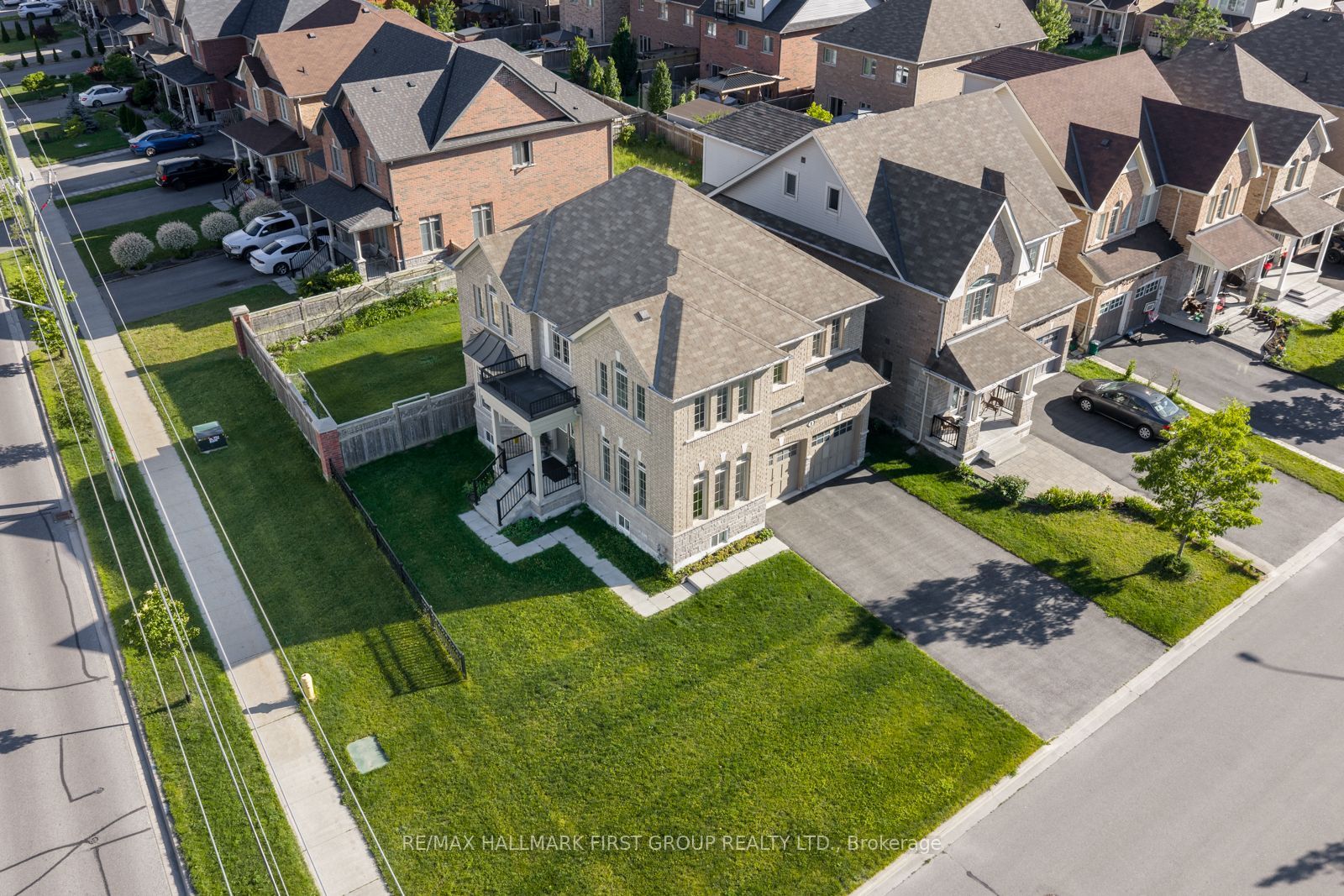 1 Cale Avenue, Clarington, ON L1E 0H5