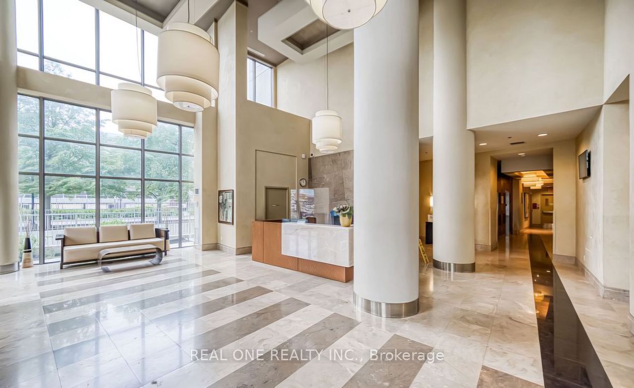 60 Brian Harrison Way 1802, Toronto, ON M1P 5J5 photo 3