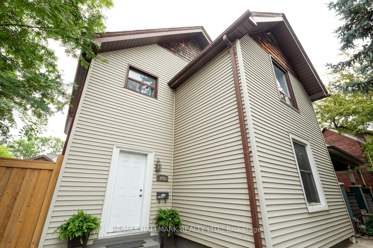 405 Kingston Road Main Floor, Toronto, ON M4L 1V1