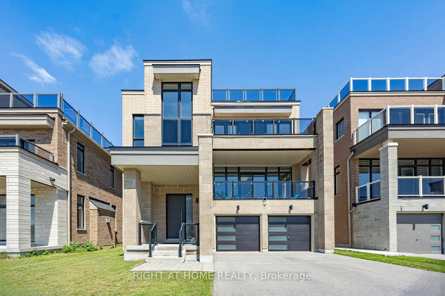215 Port Darlington Road, Clarington, ON L1C 4A7 photo 2