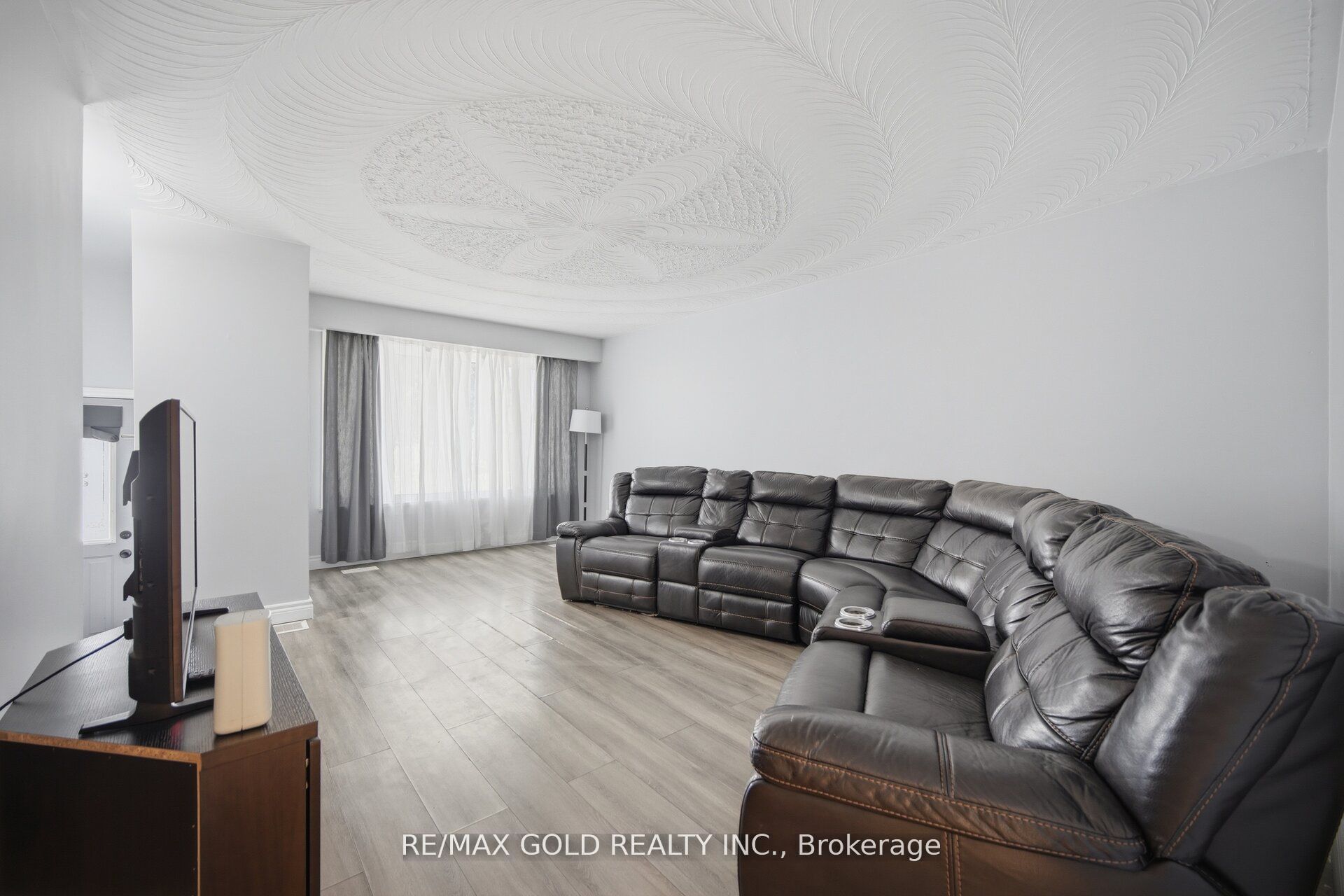 784 Douglas Street, Oshawa, ON L1H 5C9 photo 5
