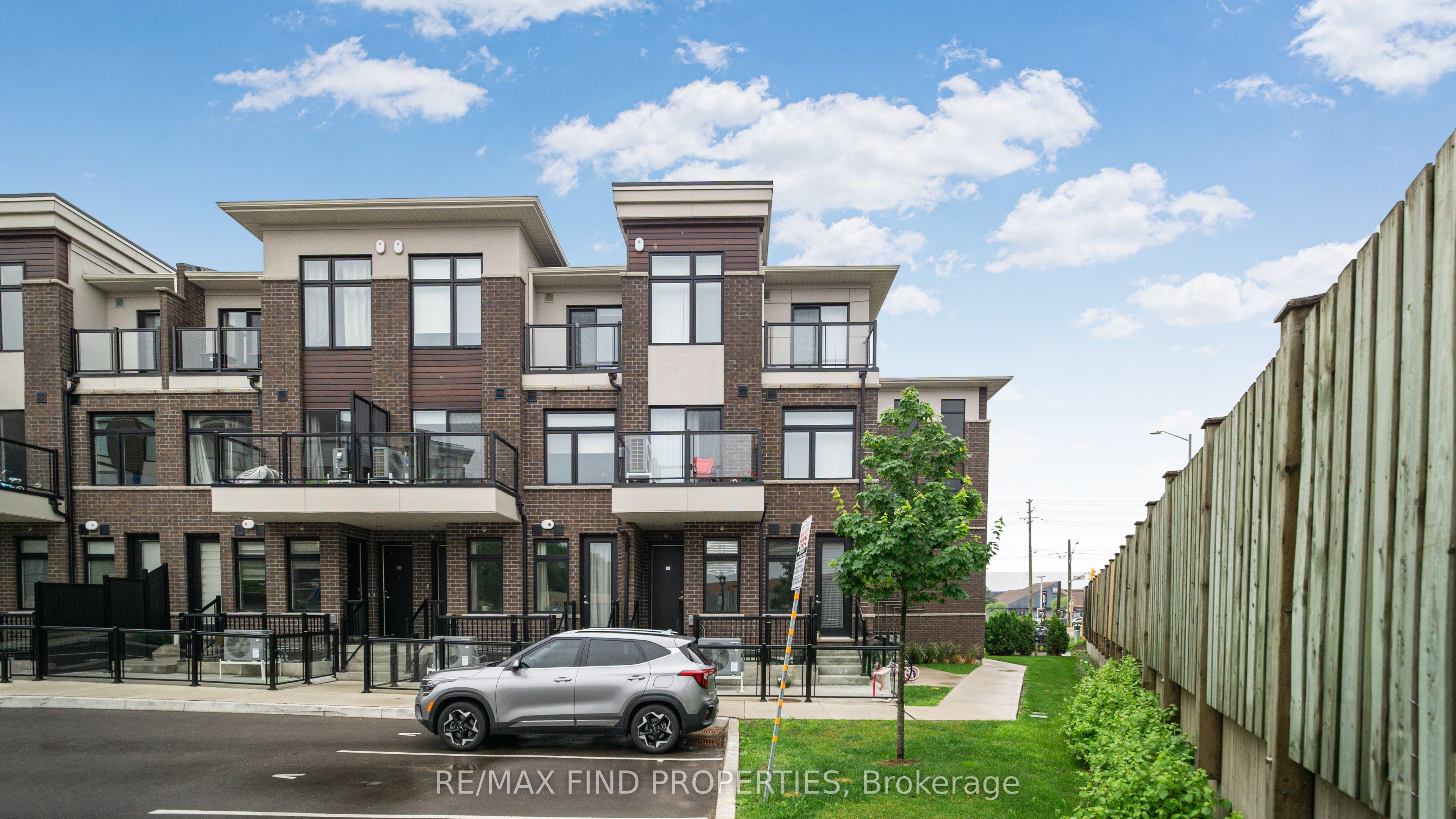 755 Omega Drive 301, Pickering, ON L1V 0H1