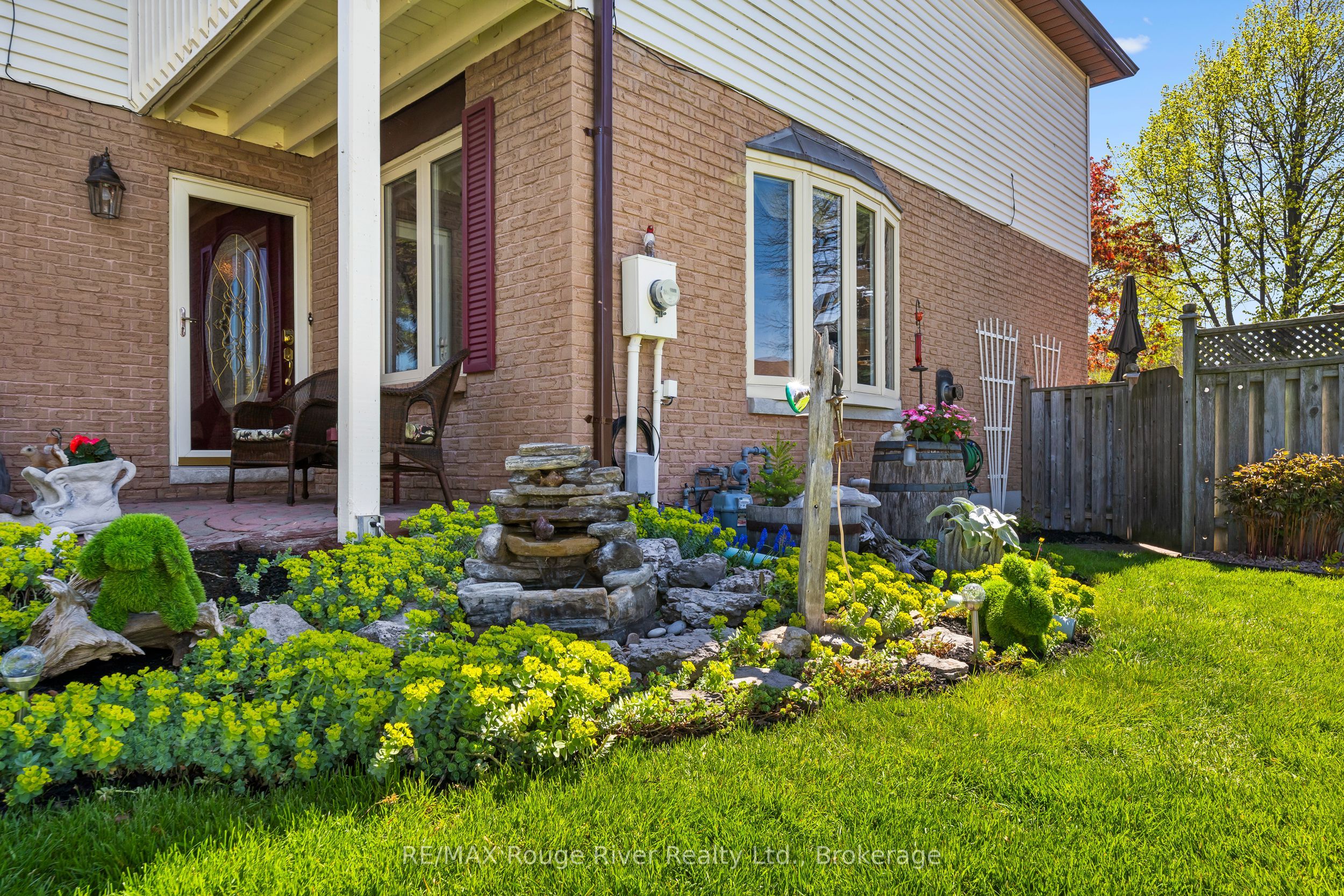 1003 Renaissance Drive, Oshawa, ON L1J 8B2 photo 3