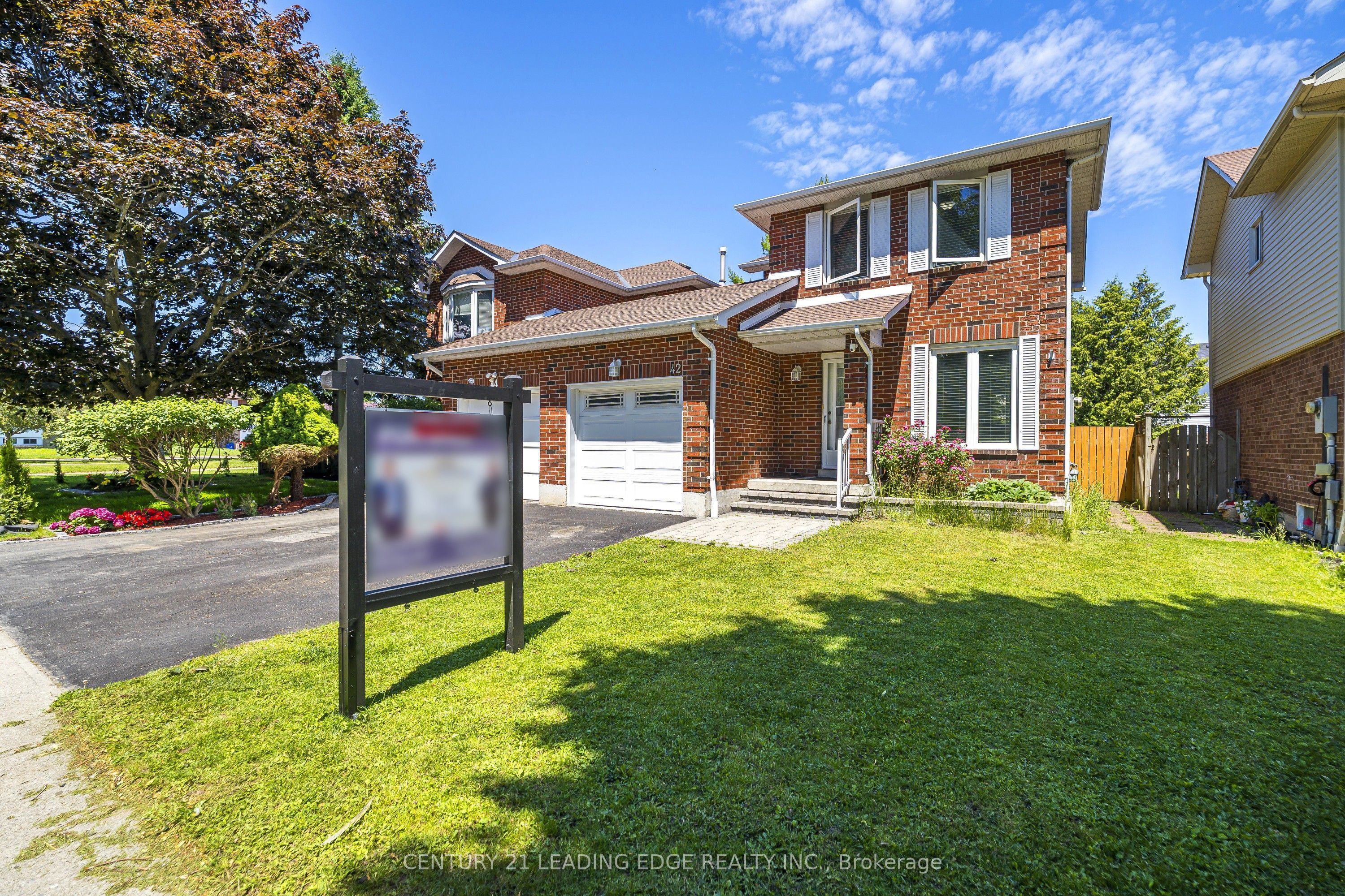 42 Hewitt Crescent, Ajax, ON L1S 7A4 photo 2
