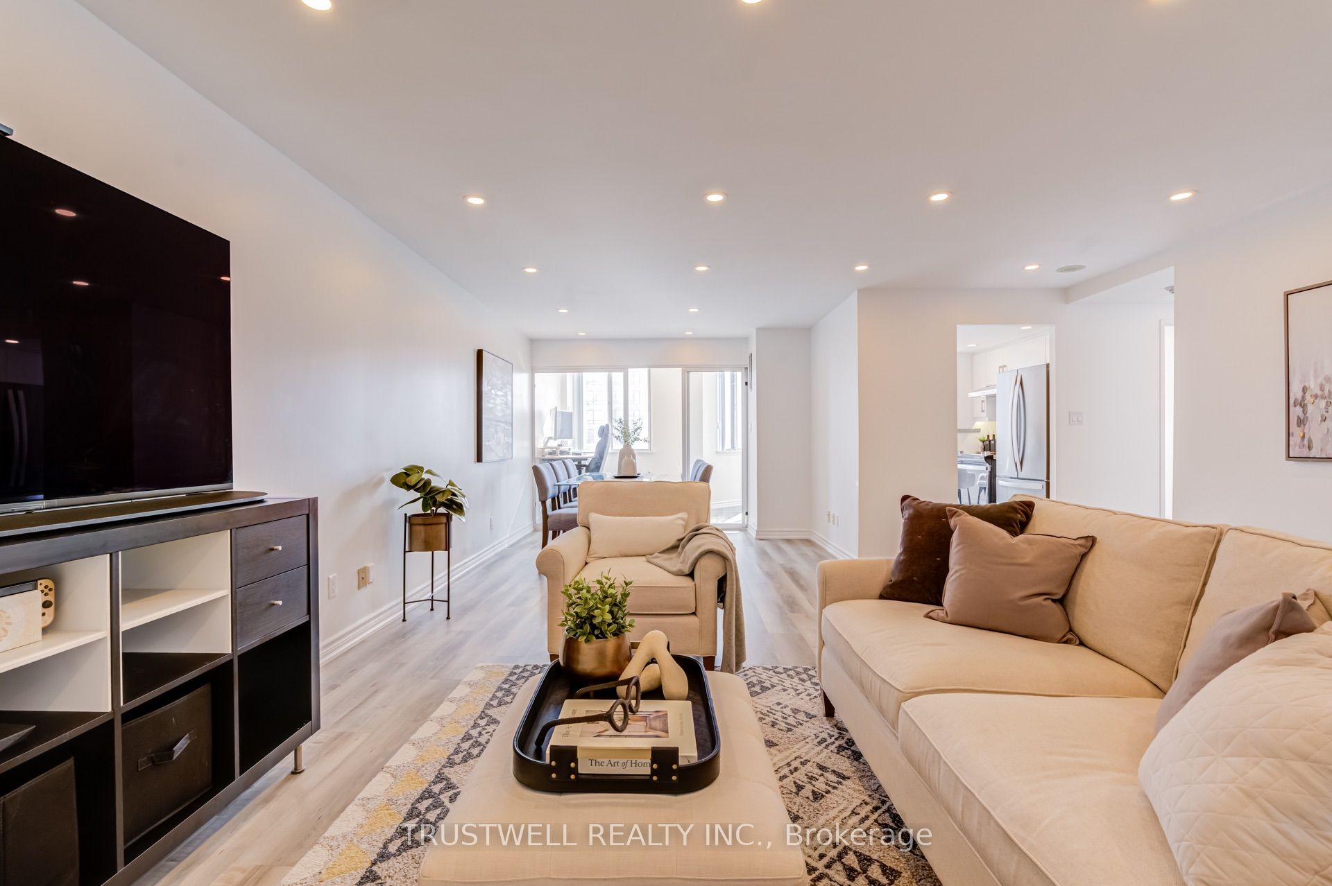 80 Alton Towers Circle 1705, Toronto, ON M1V 5E8 photo 5