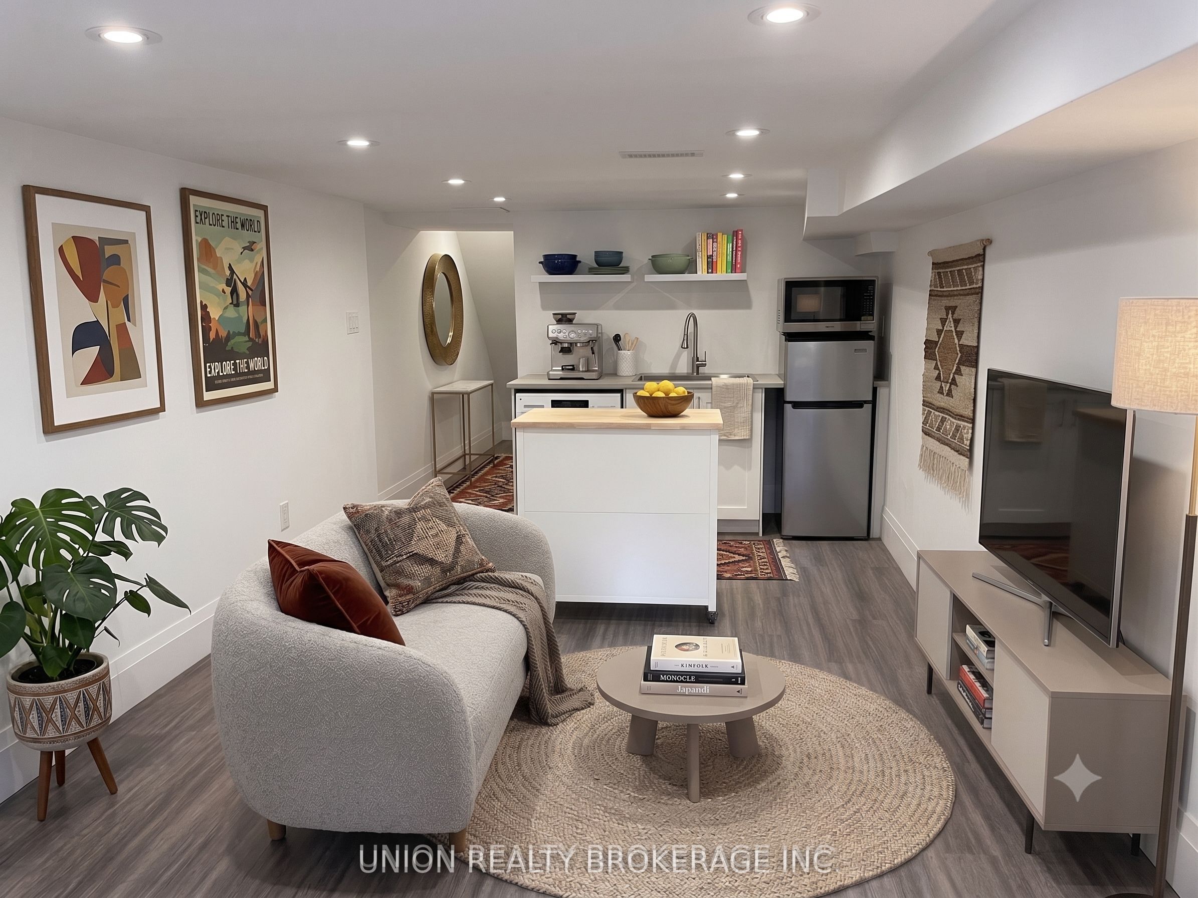 142 Pickering Street Lower, Toronto, ON M4E 3J7 photo 3