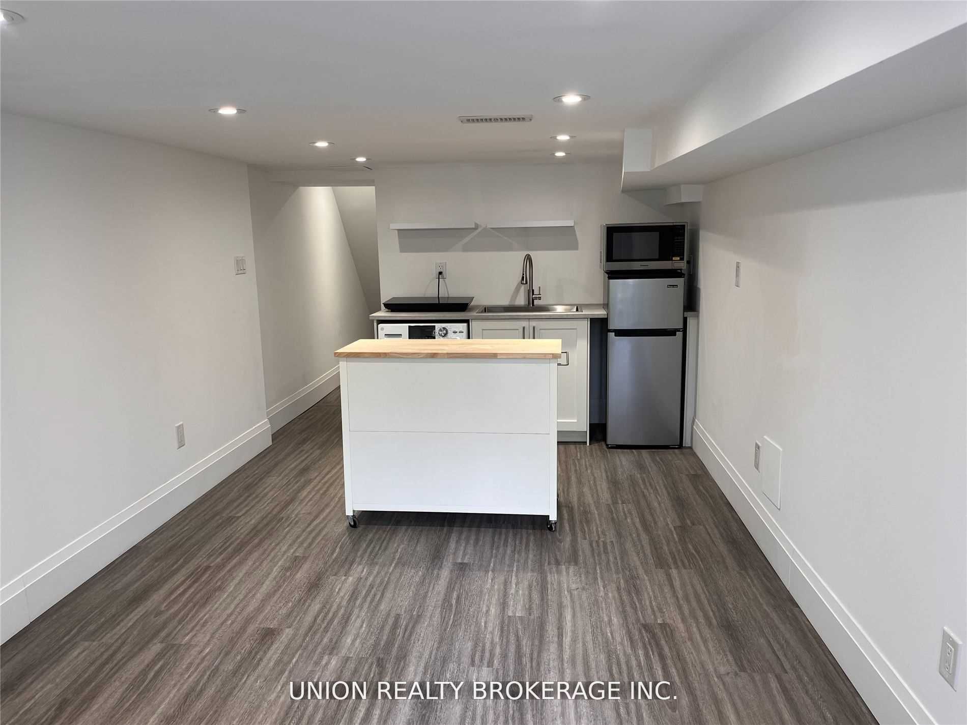 142 Pickering Street Lower, Toronto, ON M4E 3J7 photo 4