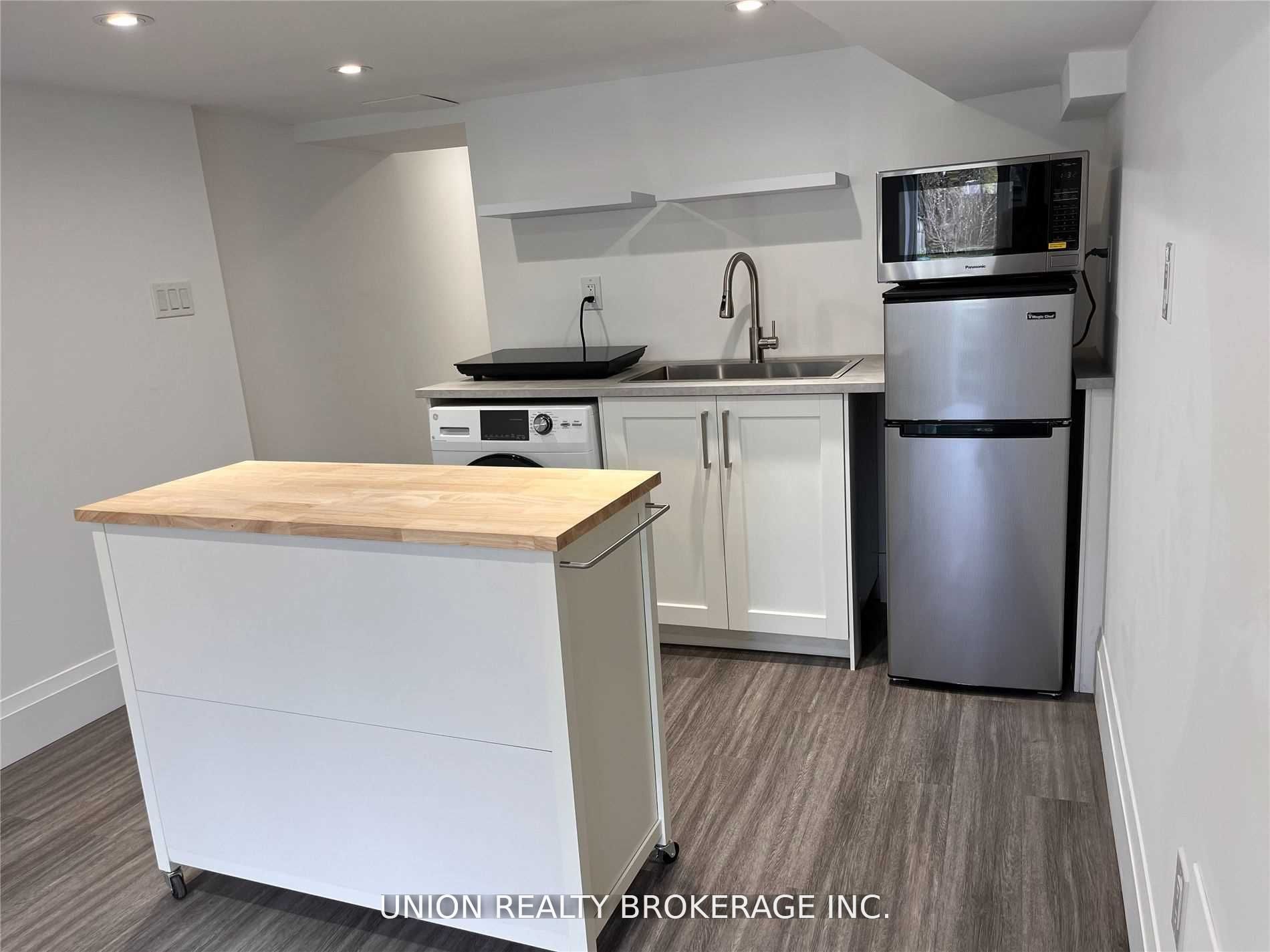 142 Pickering Street Lower, Toronto, ON M4E 3J7 photo 5