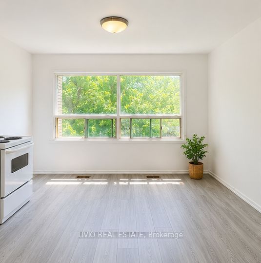2967 St. Clair Avenue E, Toronto, ON M4B 1P2 photo 3