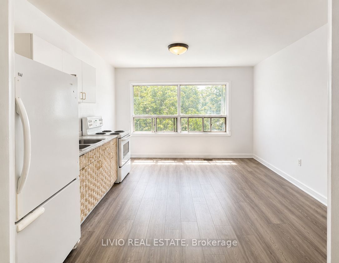 2967 St. Clair Avenue E, Toronto, ON M4B 1P2 photo 5