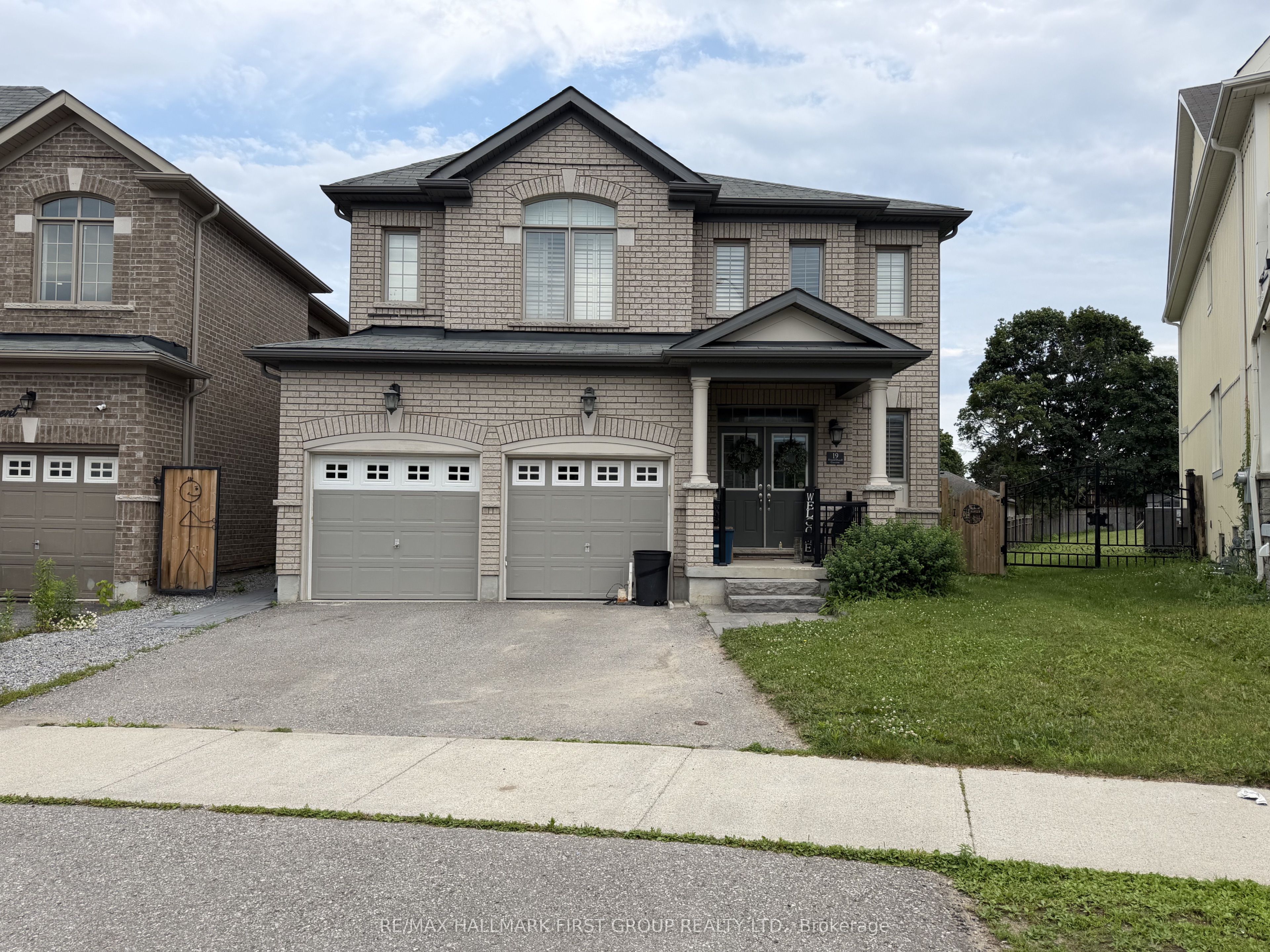 19 Donald Powell Crescent, Clarington, ON L1B 0K8