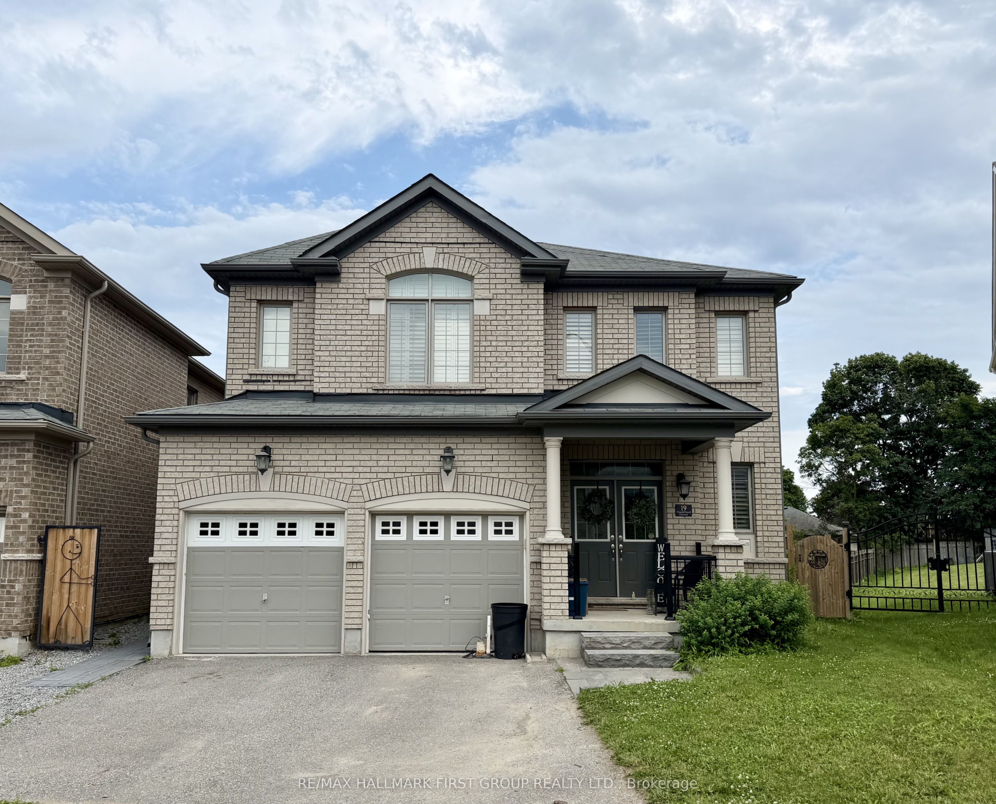 19 Donald Powell Crescent, Clarington, ON L1B 0K8 photo 2