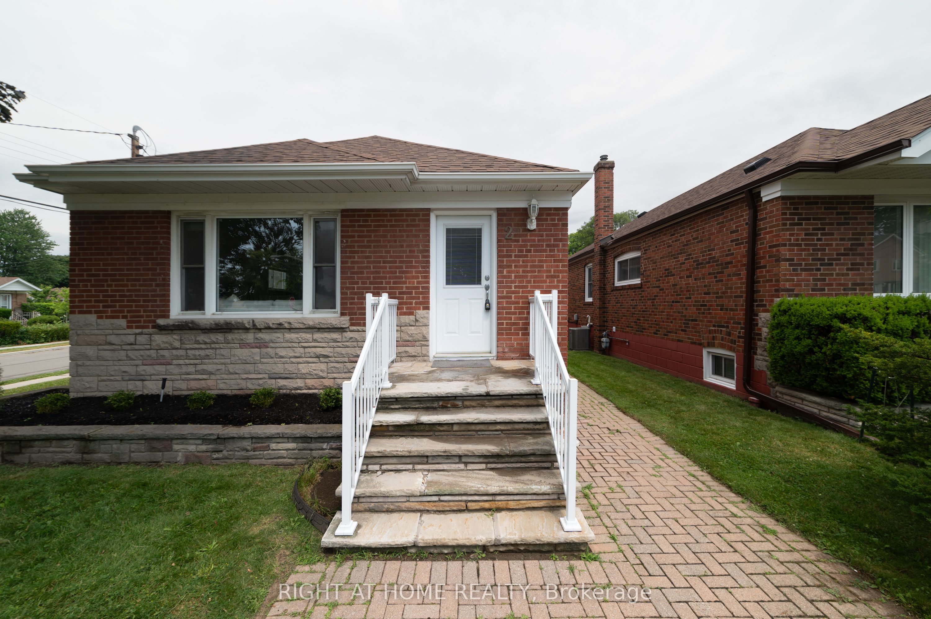 2 Midholm Drive, Toronto, ON M1K 3A9 photo 3