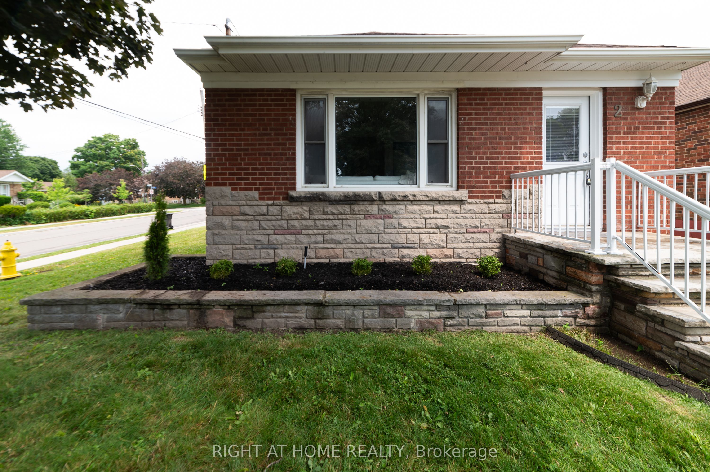 2 Midholm Drive, Toronto, ON M1K 3A9 photo 4