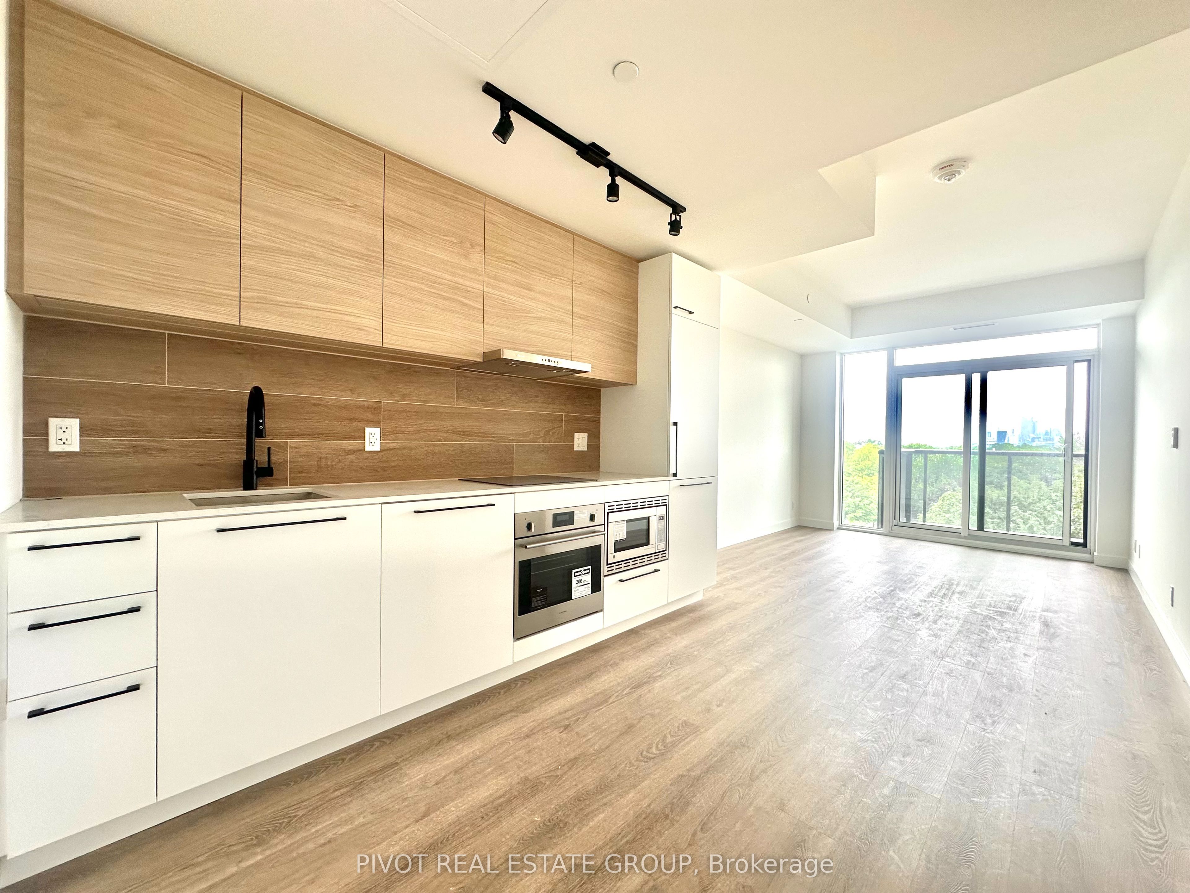 1050 Eastern Avenue 415, Toronto, ON M4L 0B7