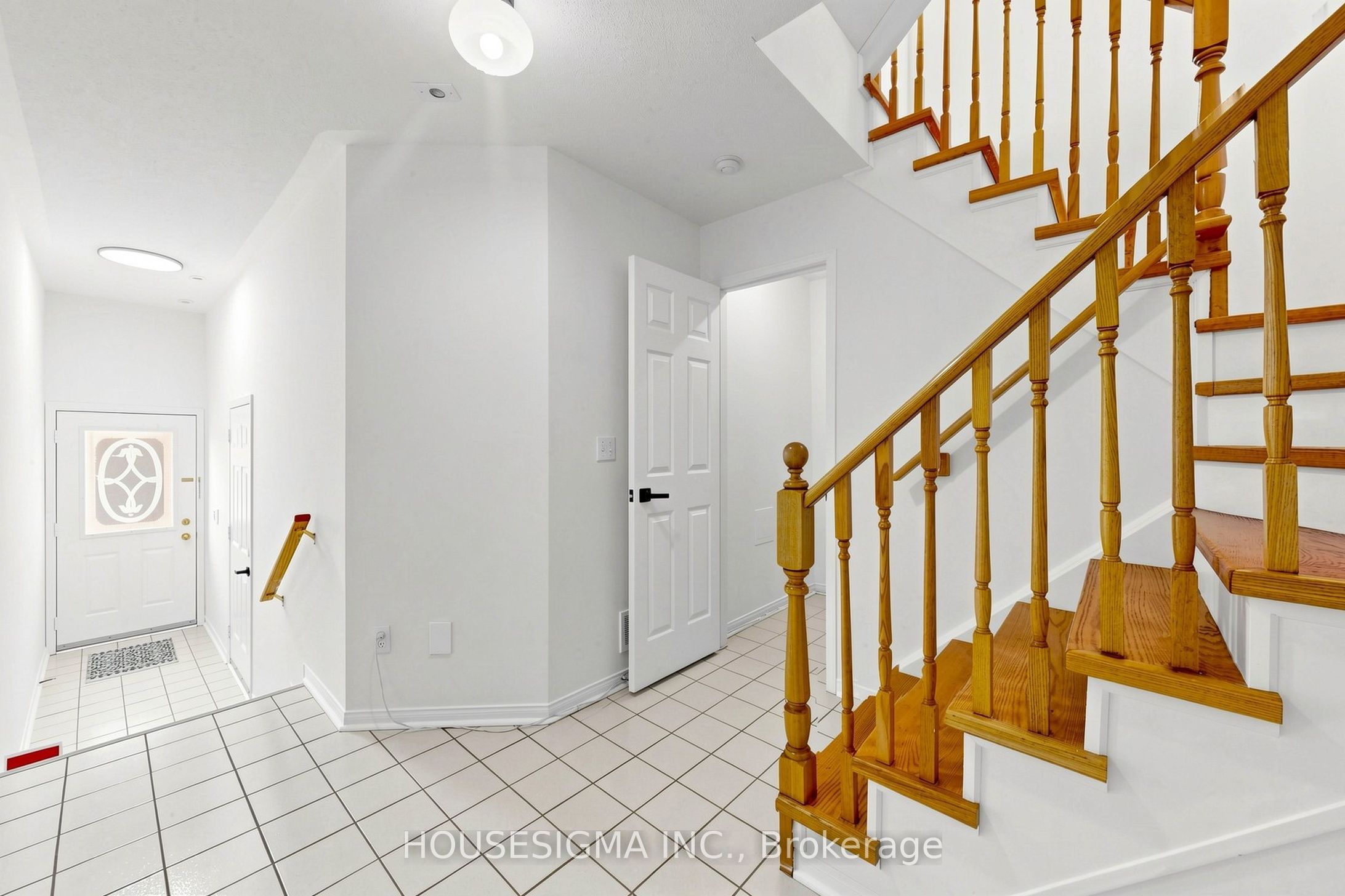 83 Mondeo Drive 220, Toronto, ON M1P 5B6 photo 5