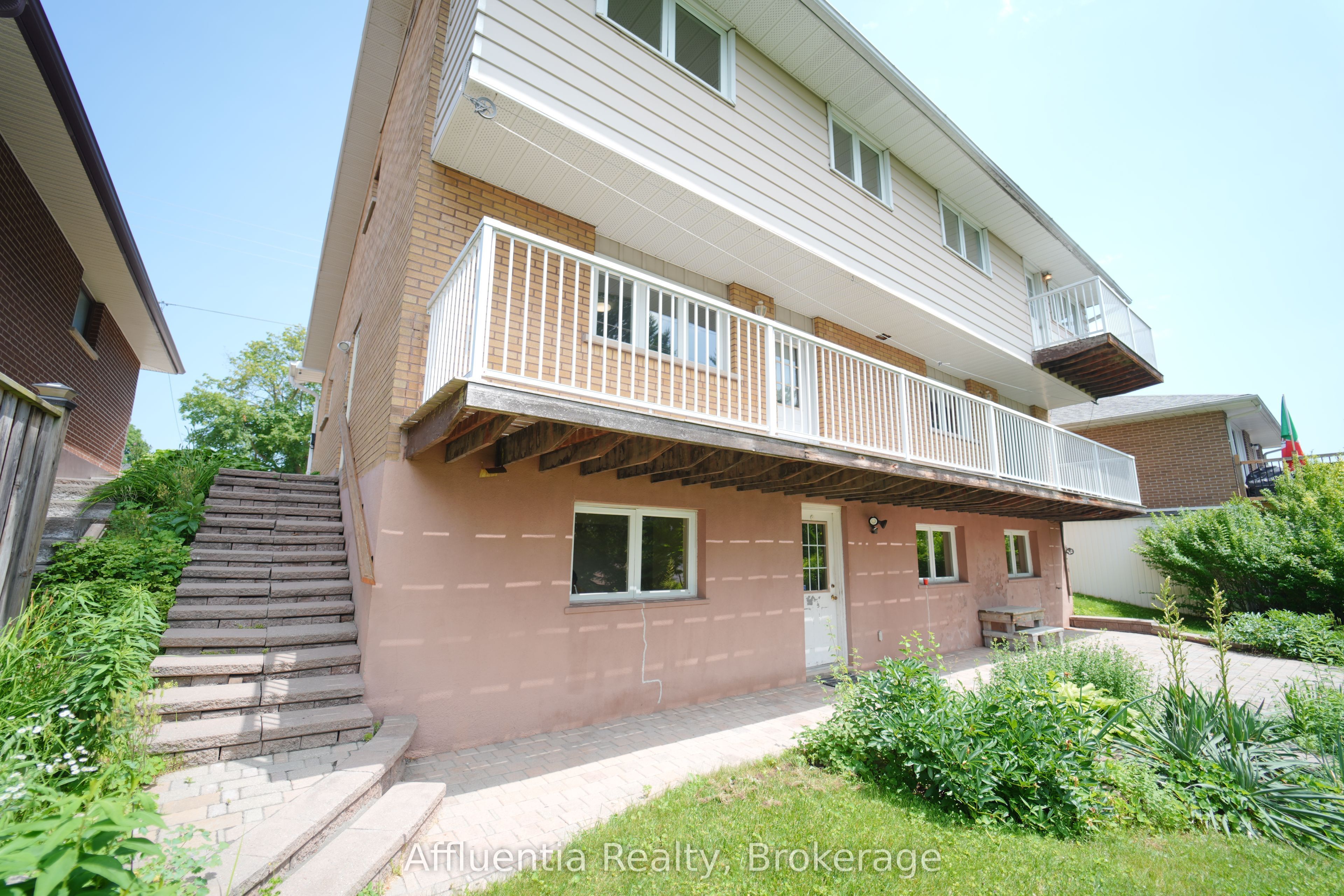 480 Elizabeth Street Lower Unit, Oshawa, ON L1J 5T1 photo 4