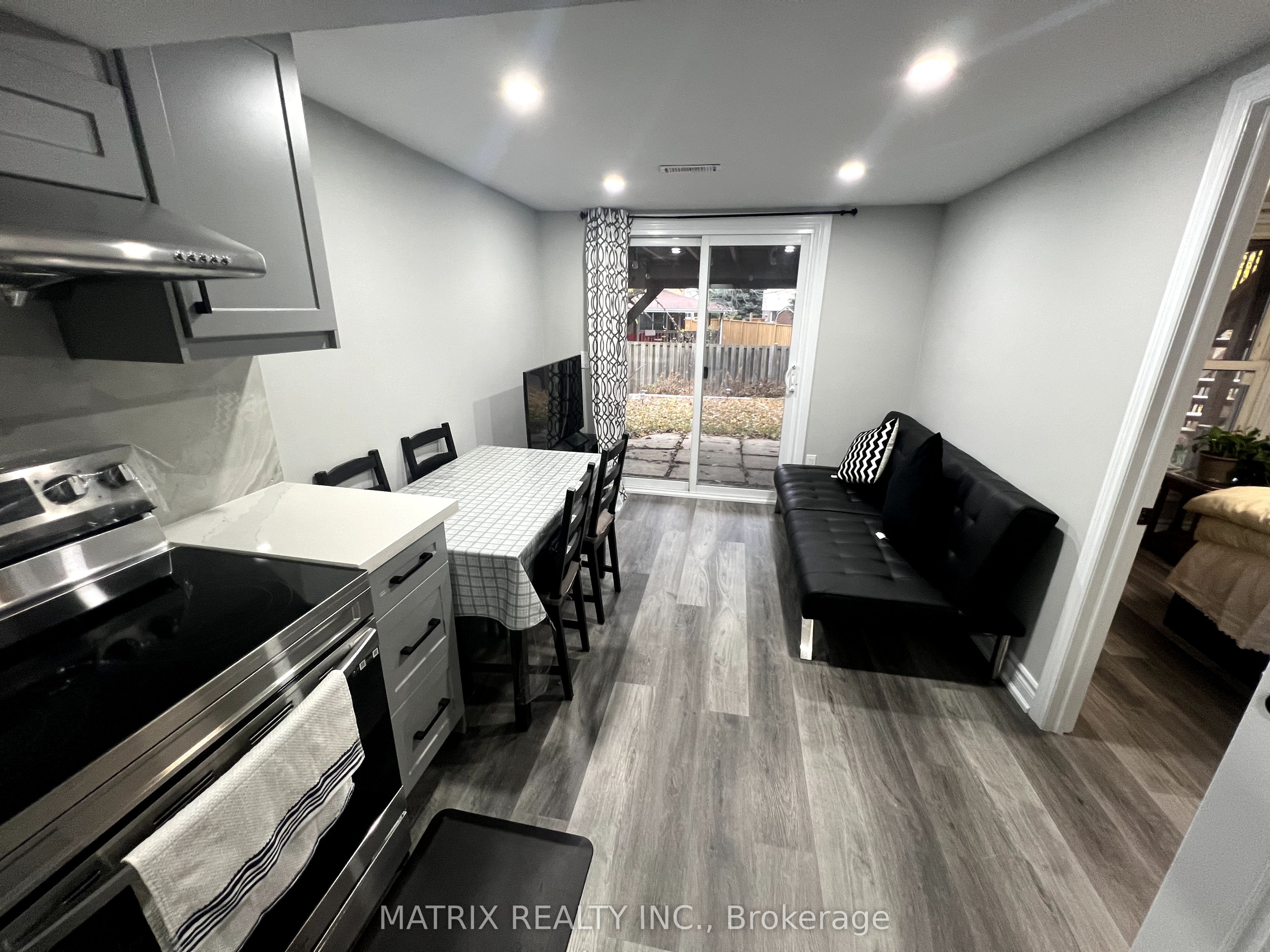 29 Warwick Castle Court, Toronto, ON M1B 3E5 photo 4