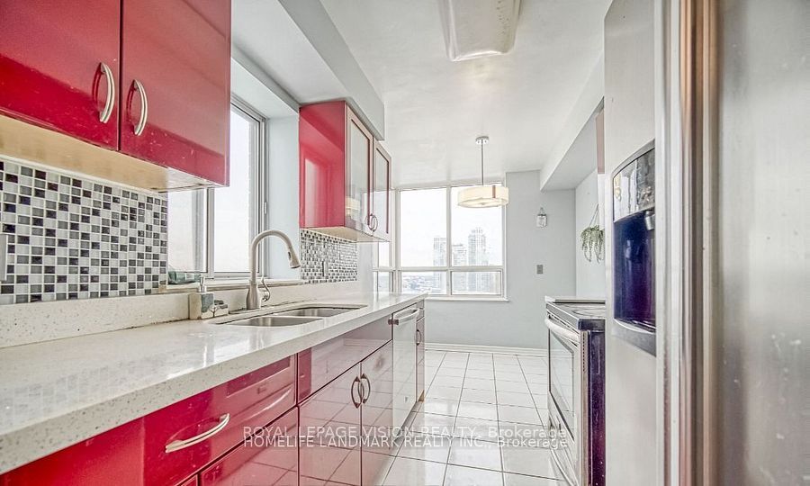 115 Omni Drive 2106, Toronto, ON M1P 5B4 photo 5