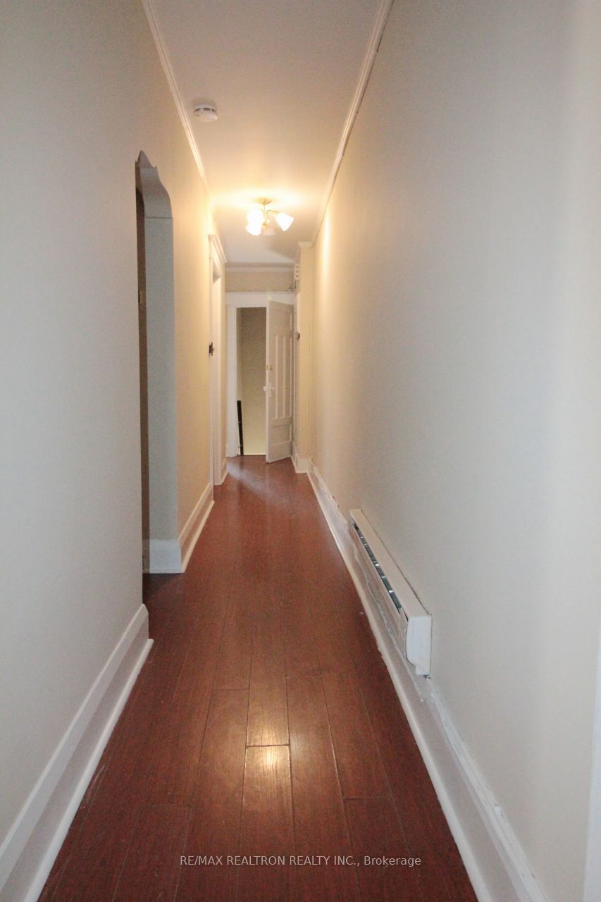 788 Broadview Avenue # A, Toronto, ON M2K 4P7 photo 2