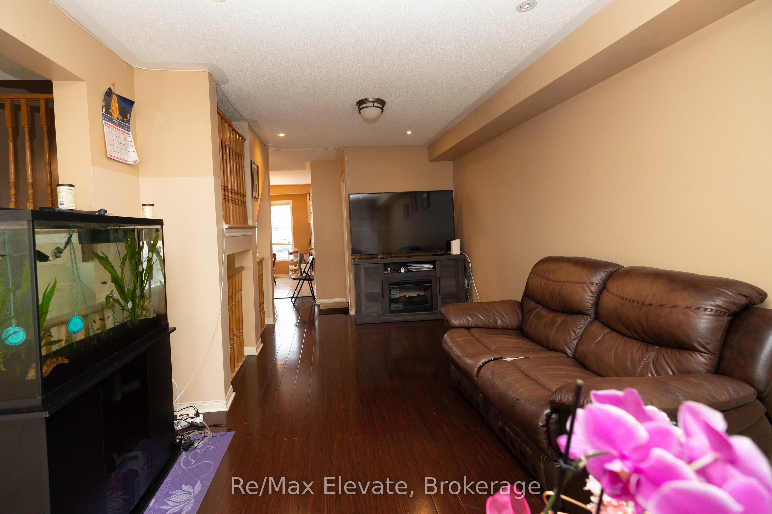 137 Conn Smythe Drive, Toronto, ON M1J 3P6 photo 3