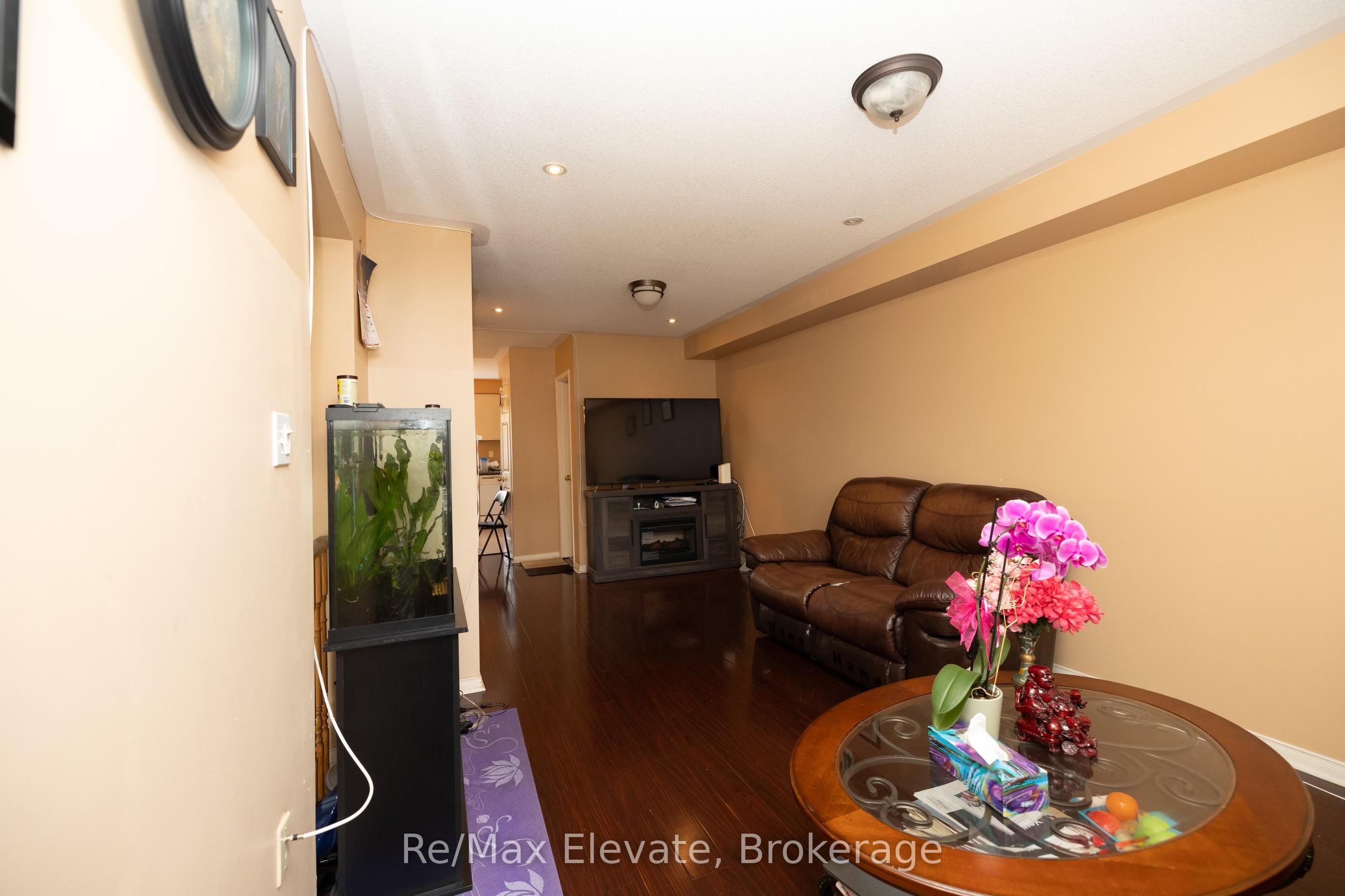 137 Conn Smythe Drive, Toronto, ON M1J 3P6 photo 4