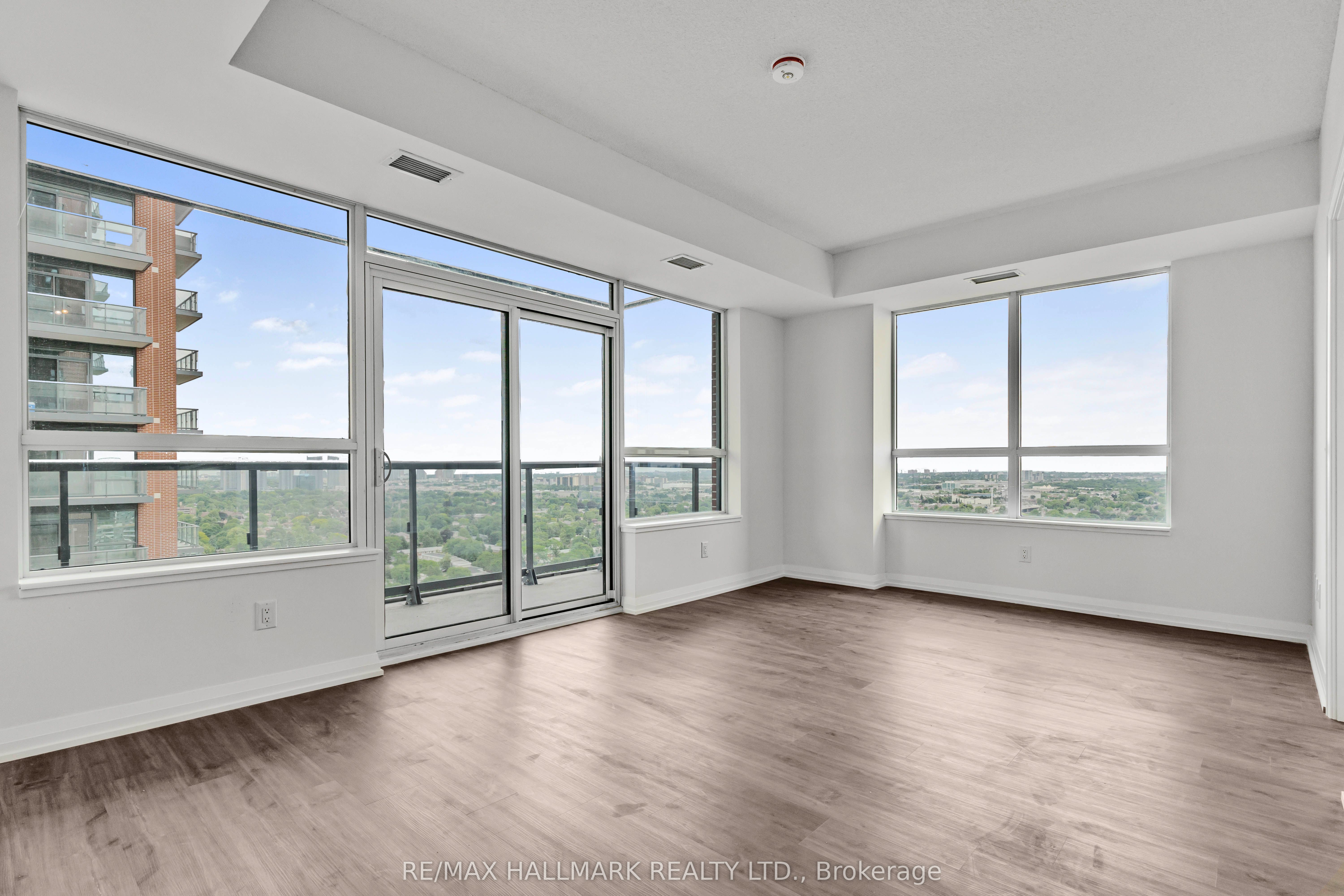 3260 Sheppard Avenue E 2207, Toronto, ON M1T 0B5 photo 2