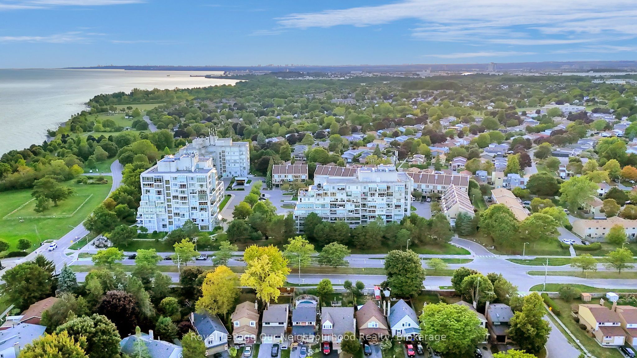 25 Cumberland Lane 304, Ajax, ON L1S 7K1 photo 3