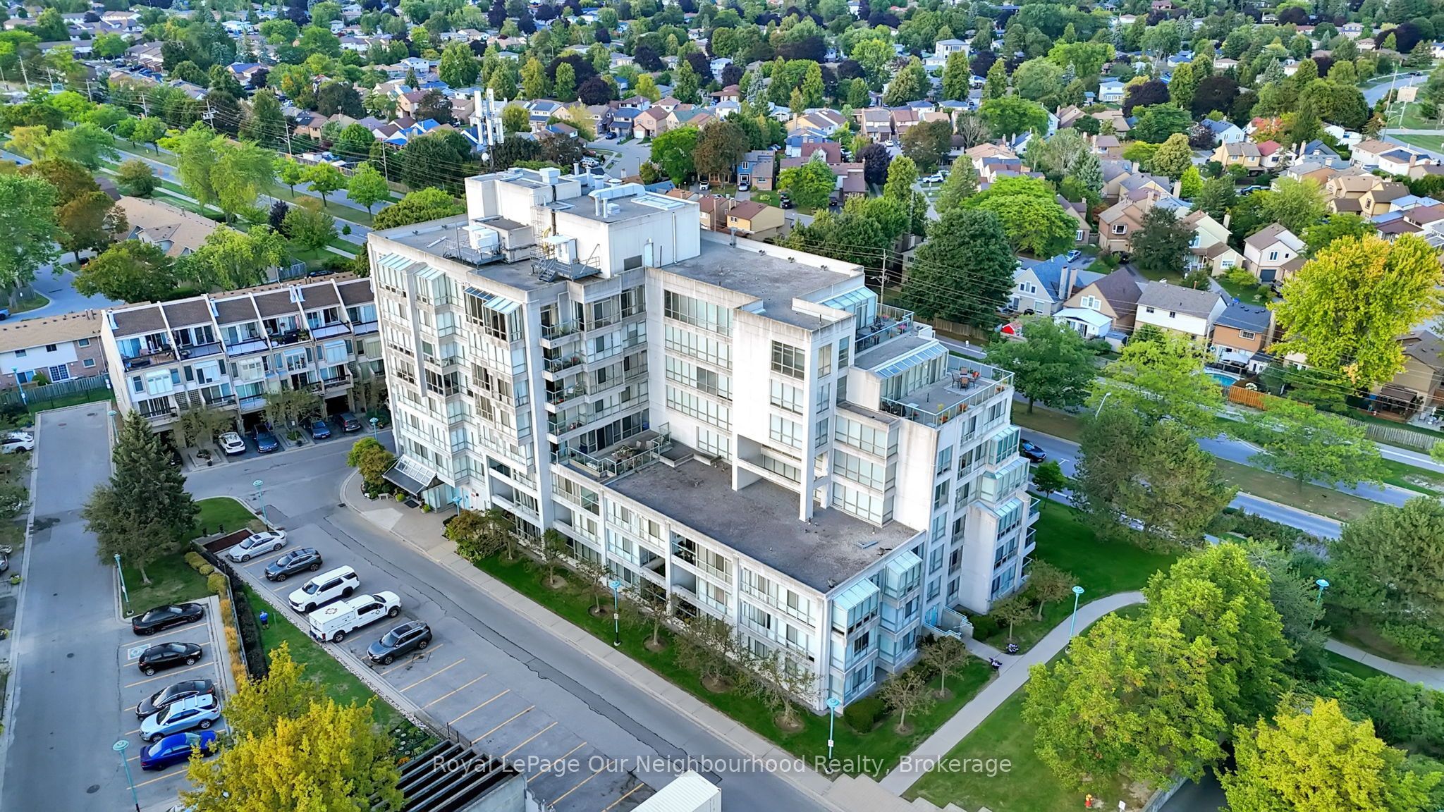 25 Cumberland Lane 304, Ajax, ON L1S 7K1 photo 4