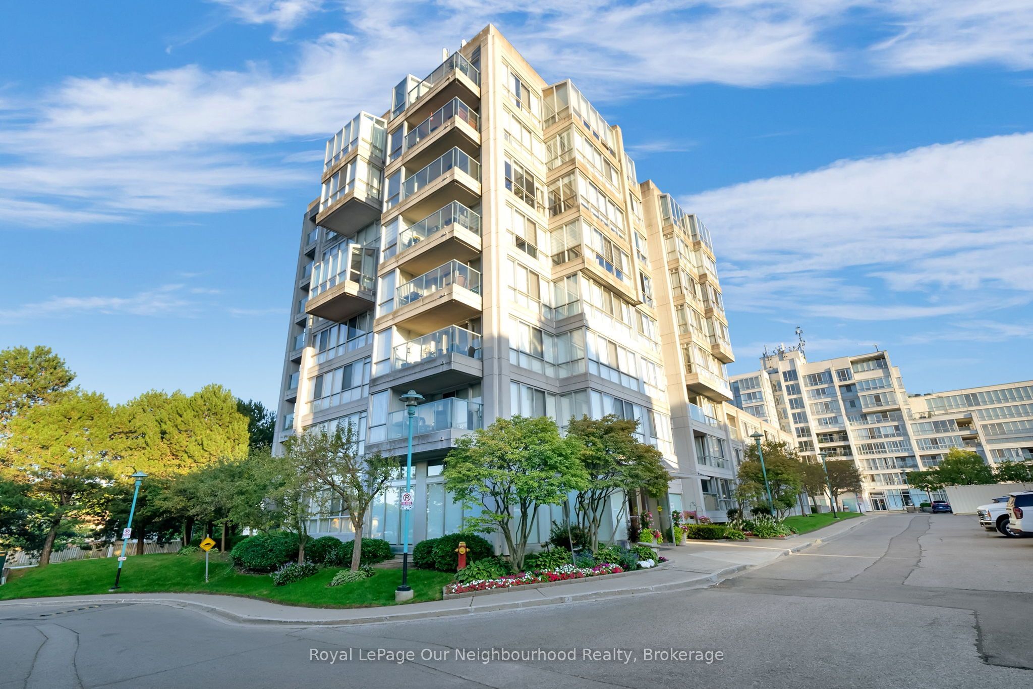 25 Cumberland Lane 304, Ajax, ON L1S 7K1 photo 5